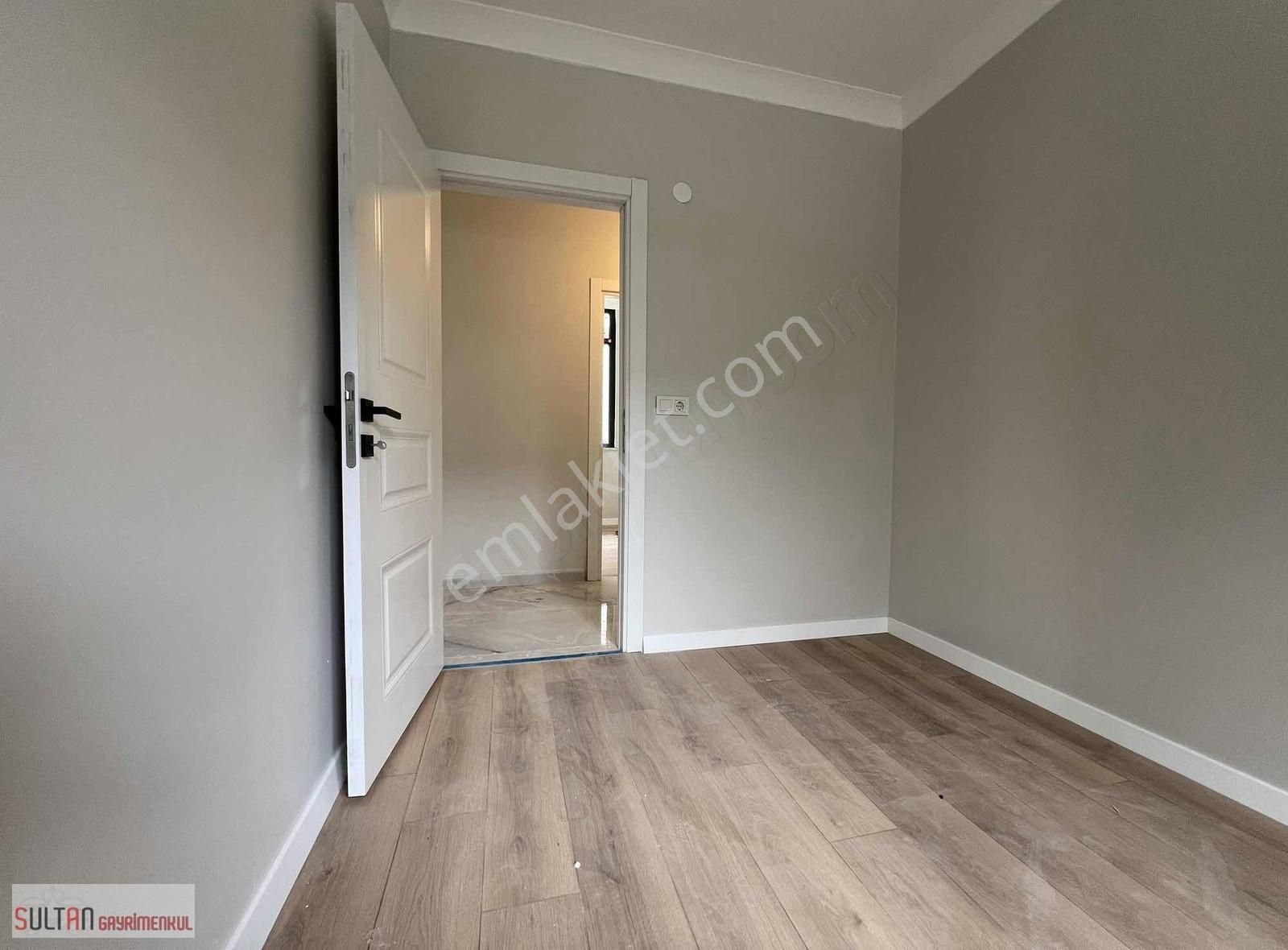 Sultan Gayrimenkul'den Bağlarbaşı Ortaokulu Ykn 3+1 Sıfır Daire - Görsel 3