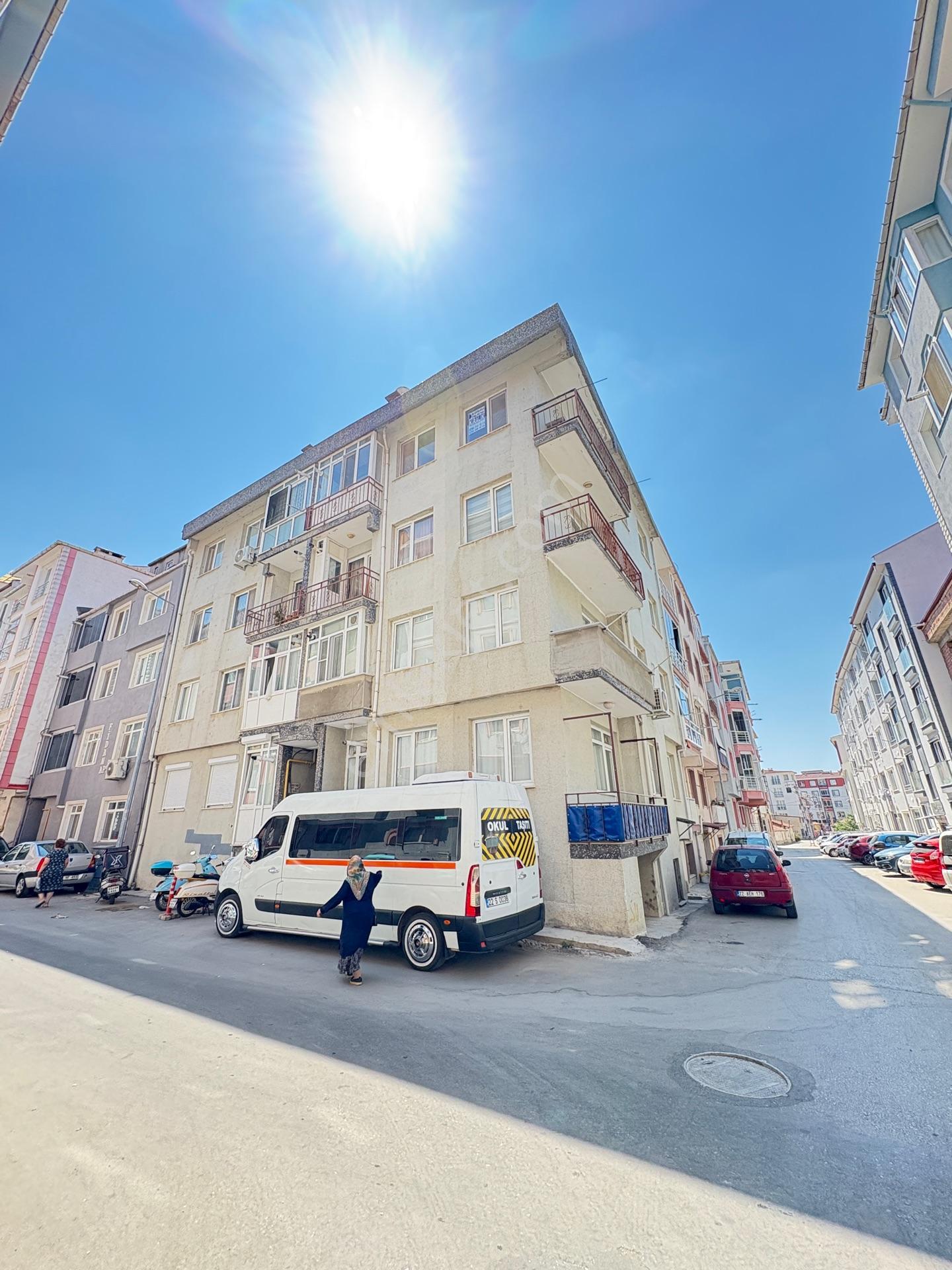 Marmara'dan Meyve Tabaklı Heykelde 2+1 Kiralık Daire - Görsel 16