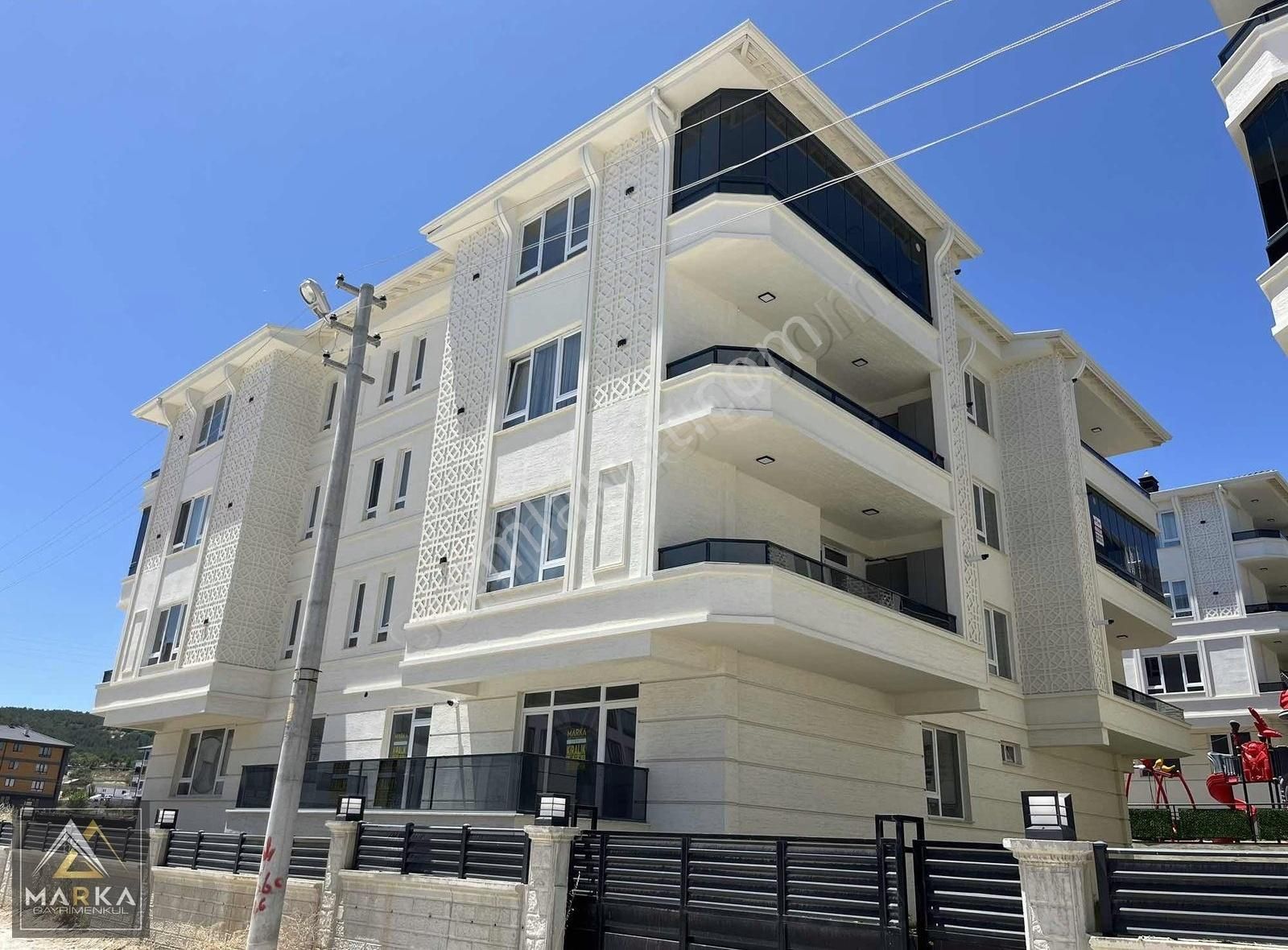 Marka^dan Zafertepe^de Nef 56 Site İçi 145 M2 Sıfır 4+1 Kiralık