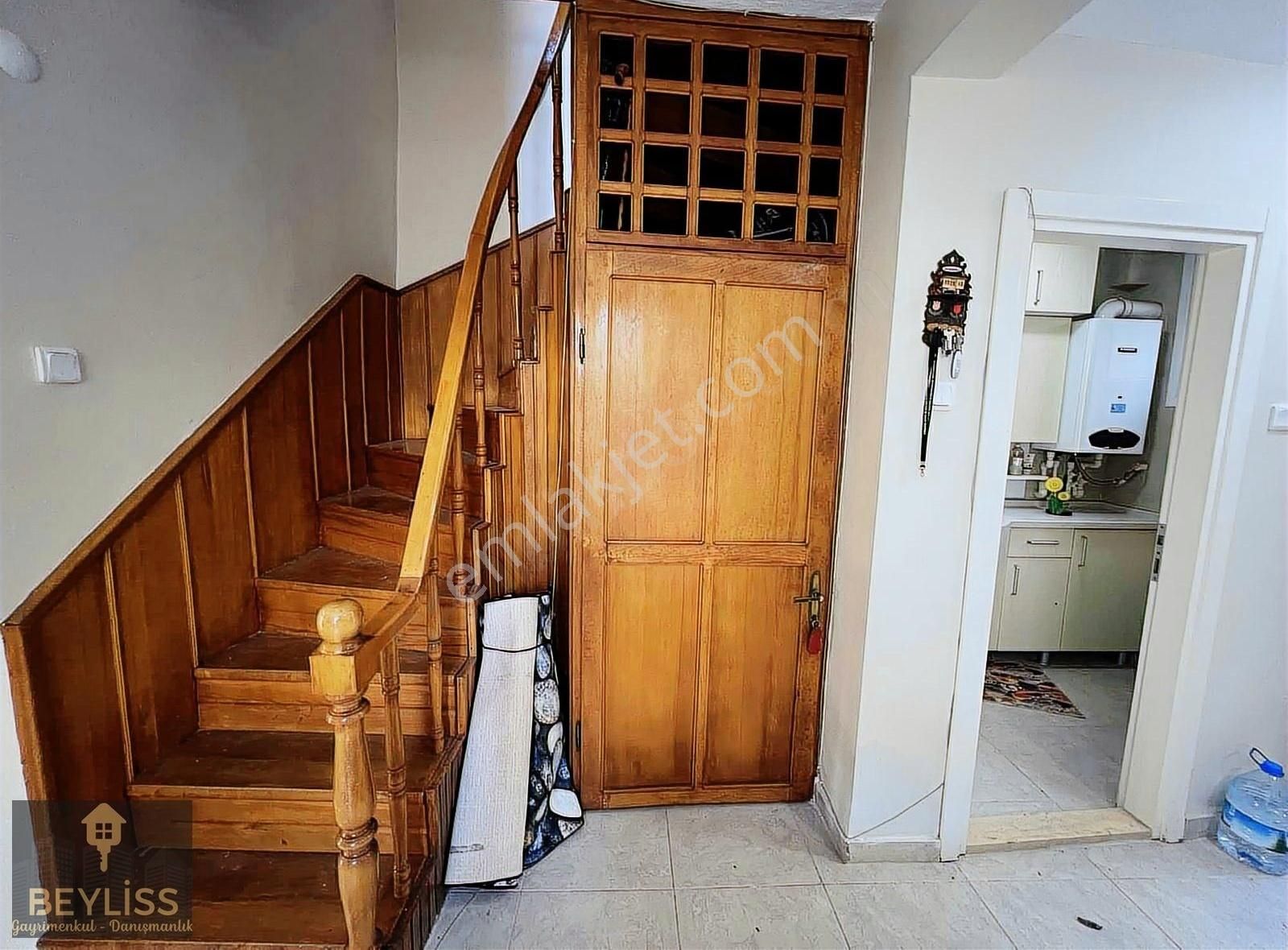 Levturda Satılık 3+1 Fırsat Villa - Görsel 23