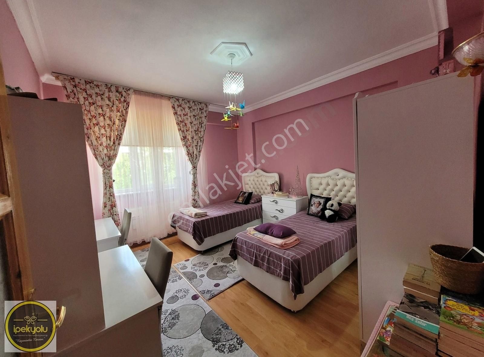 İpekyolu Gayrimenkul Başağaç Gümüşsuyu Sitesi 3+1 Satılık Daire