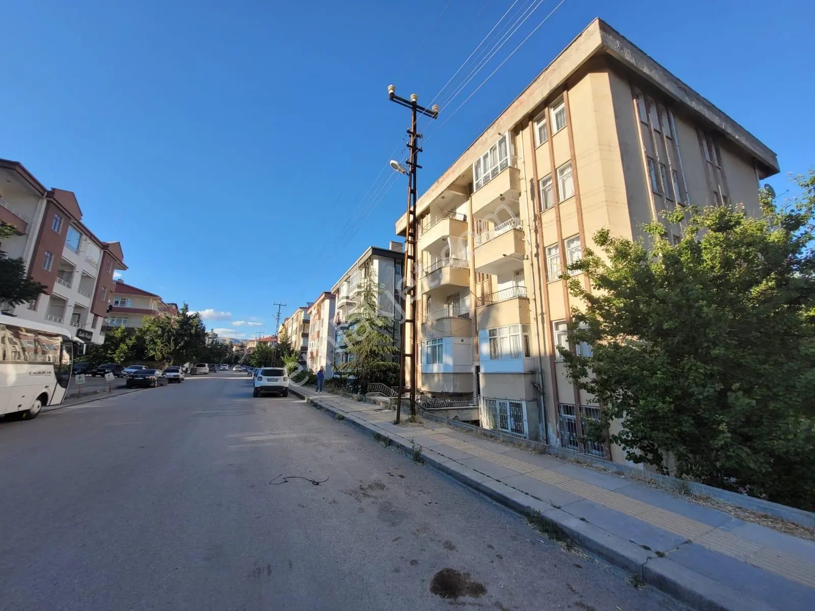 İpekyolu Gayrimenkul Den Evren Caddesinde 3+1 Satılık Daire - Görsel 3