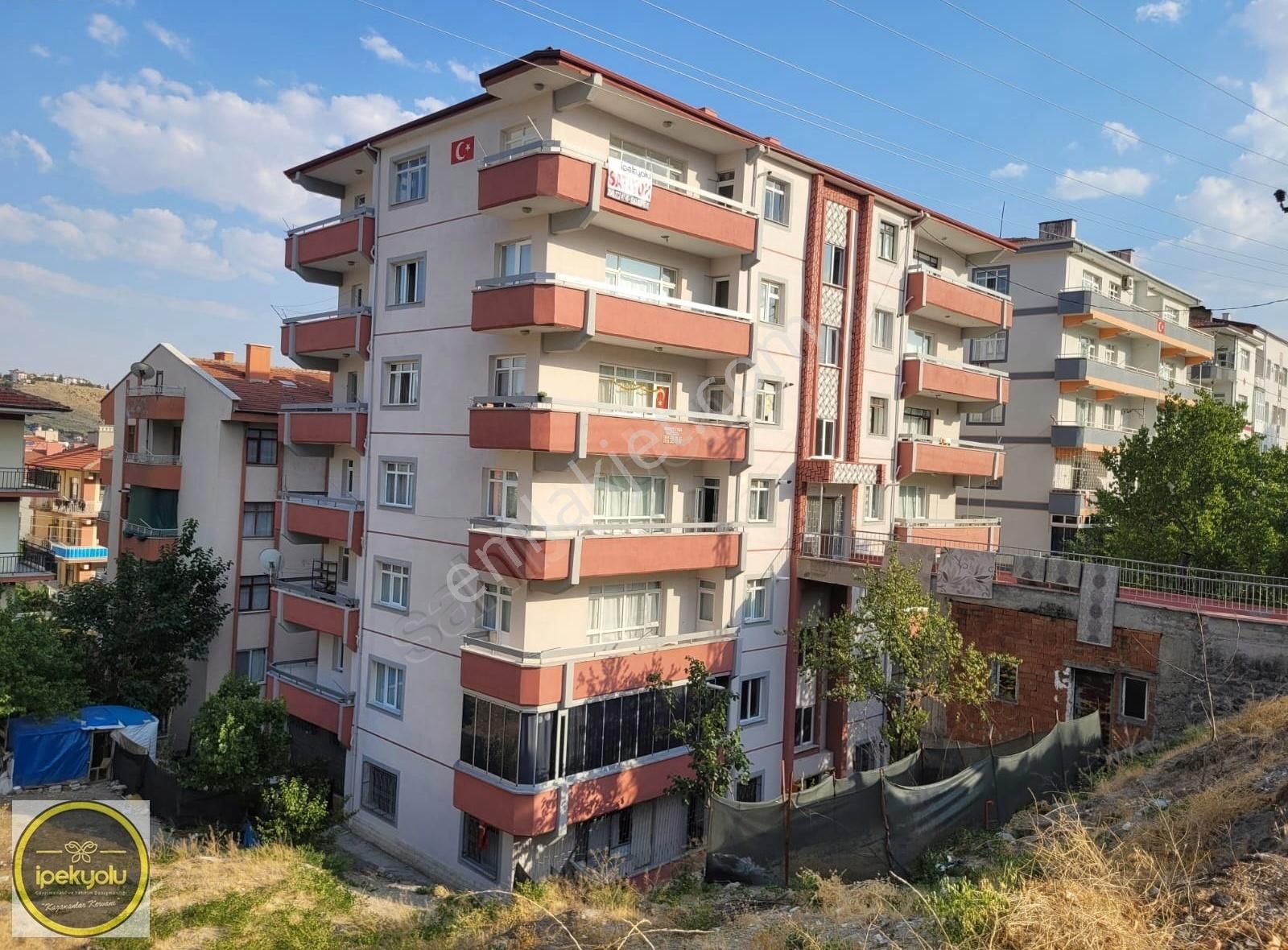 İpekyolu Gayrimenkul Den Hacıkara Da Satılık 3+1 Daire