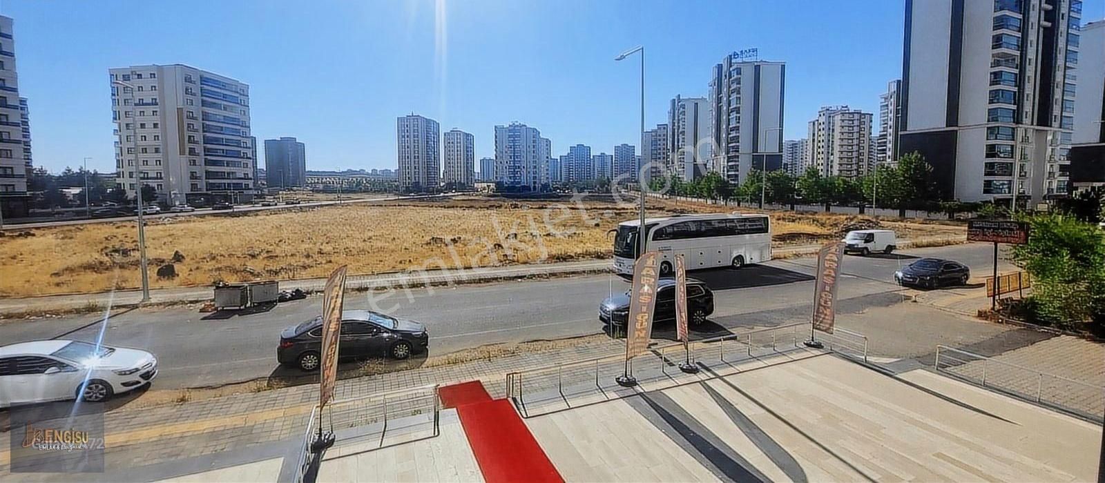 Mastfroş Caddesi Fırın-chi Üstü Komelite Sitesi