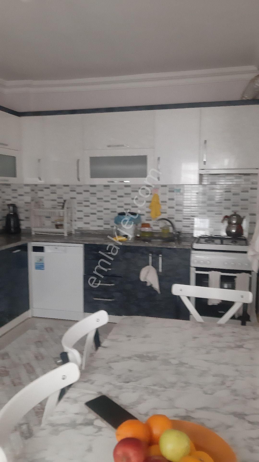 Akpınar Mh.de 3 Tane 3+1 Olan 3 Katlı Bina Müstakil Ev