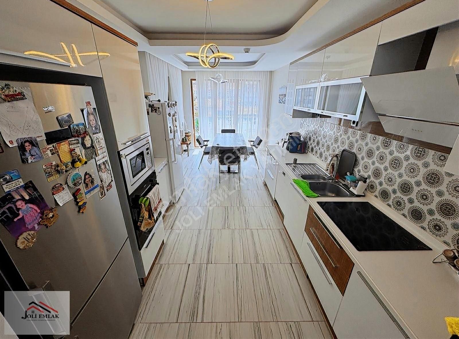 Yozgat Bulvarı Yakını Geniş 3 Balkonlu Eşyalı Kiralık 4.5+1 Site