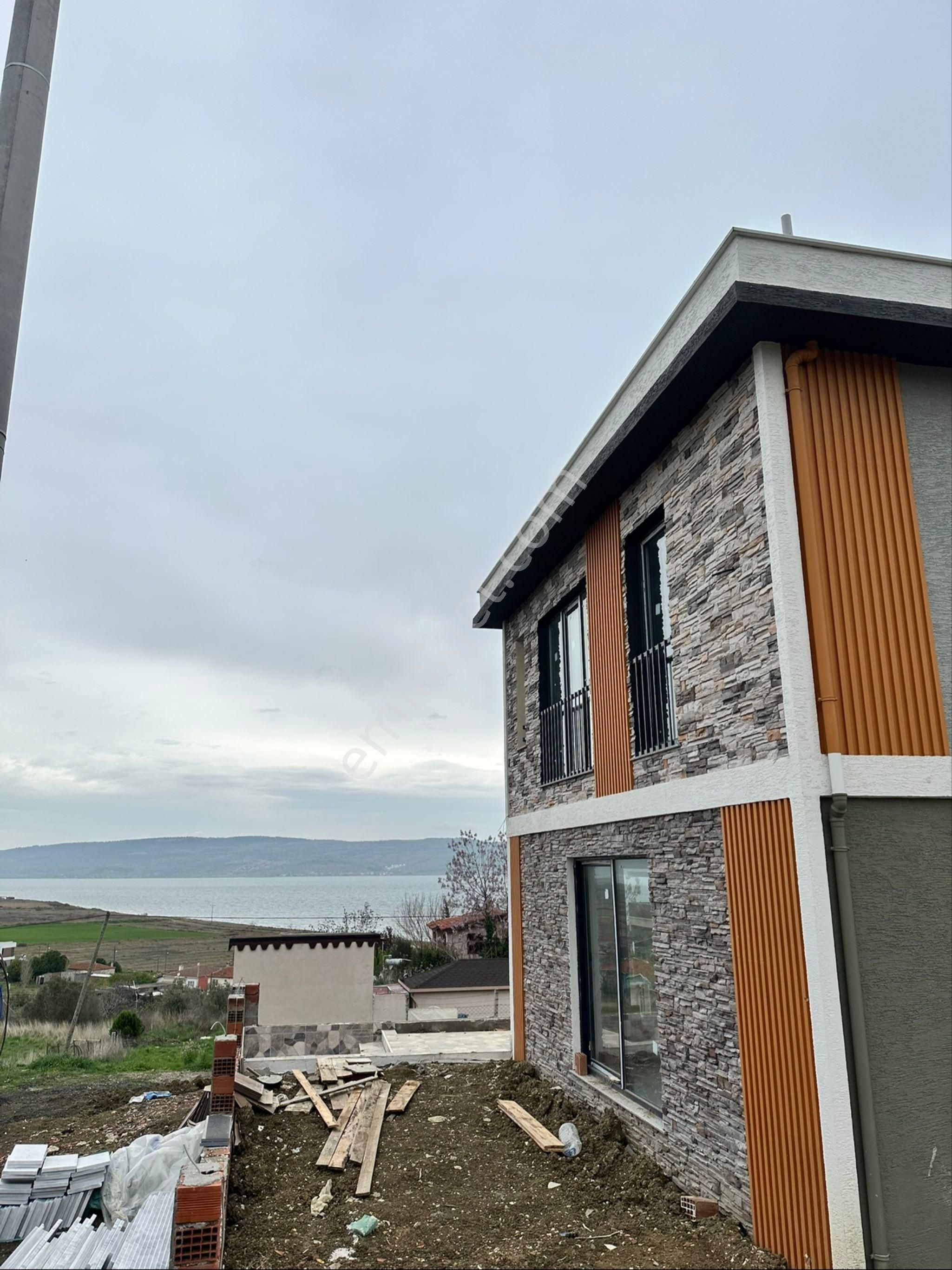 Çanakkale Lapseki Kemiklialan Da Boğaz Manzaralı 2+1 Lüks Villa