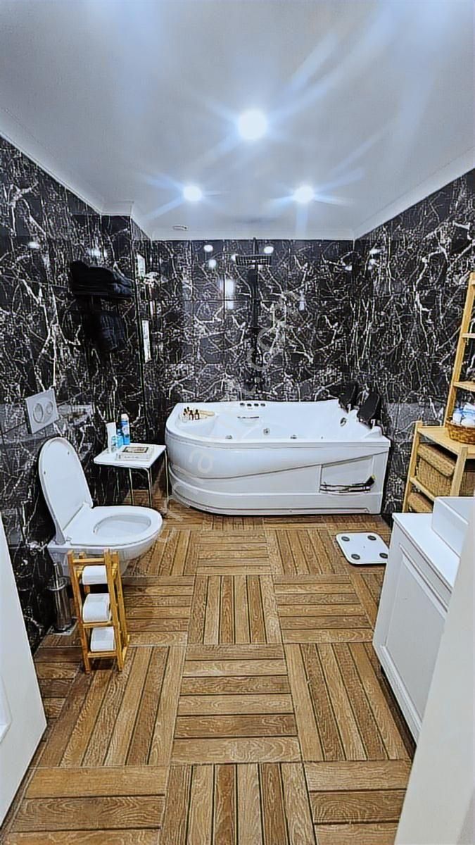 Nilvest'den Villa Konforunda Müstakil Bahçeli Lüks Yapılı Daire - Görsel 33