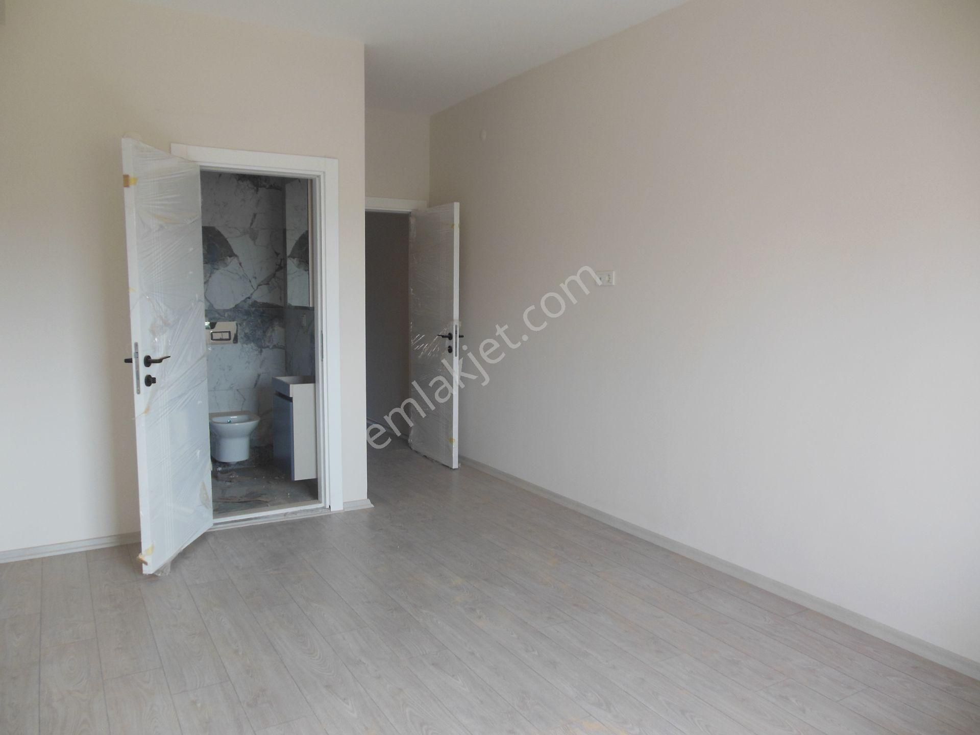 Bal Gayrimenkul -cüneytbeyde Merkezi Konumda Şık Malzemeli Villa - Görsel 29