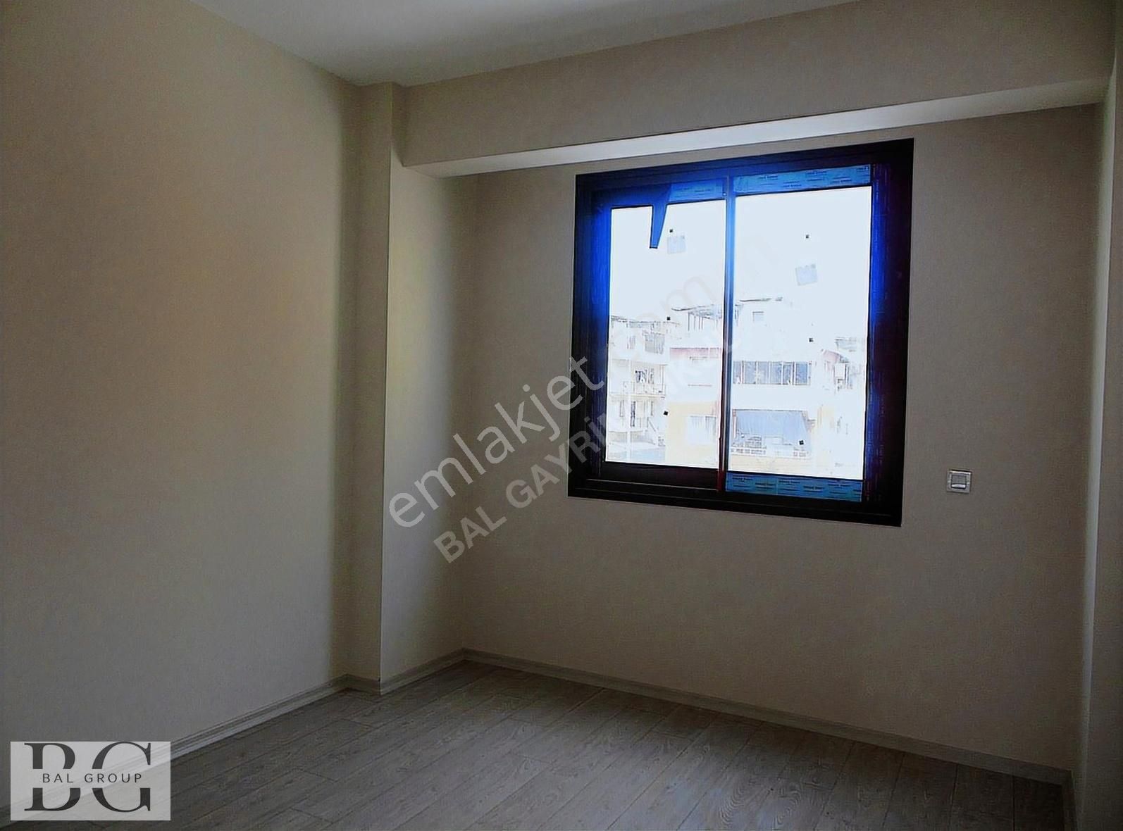 Bal Gayrimenkul -cüneytbeyde Merkezi Konumda Şık Malzemeli Villa - Görsel 16