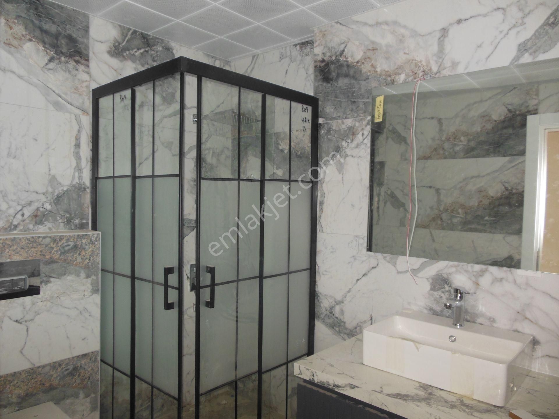 Bal Gayrimenkul -cüneytbeyde Merkezi Konumda Şık Malzemeli Villa - Görsel 33