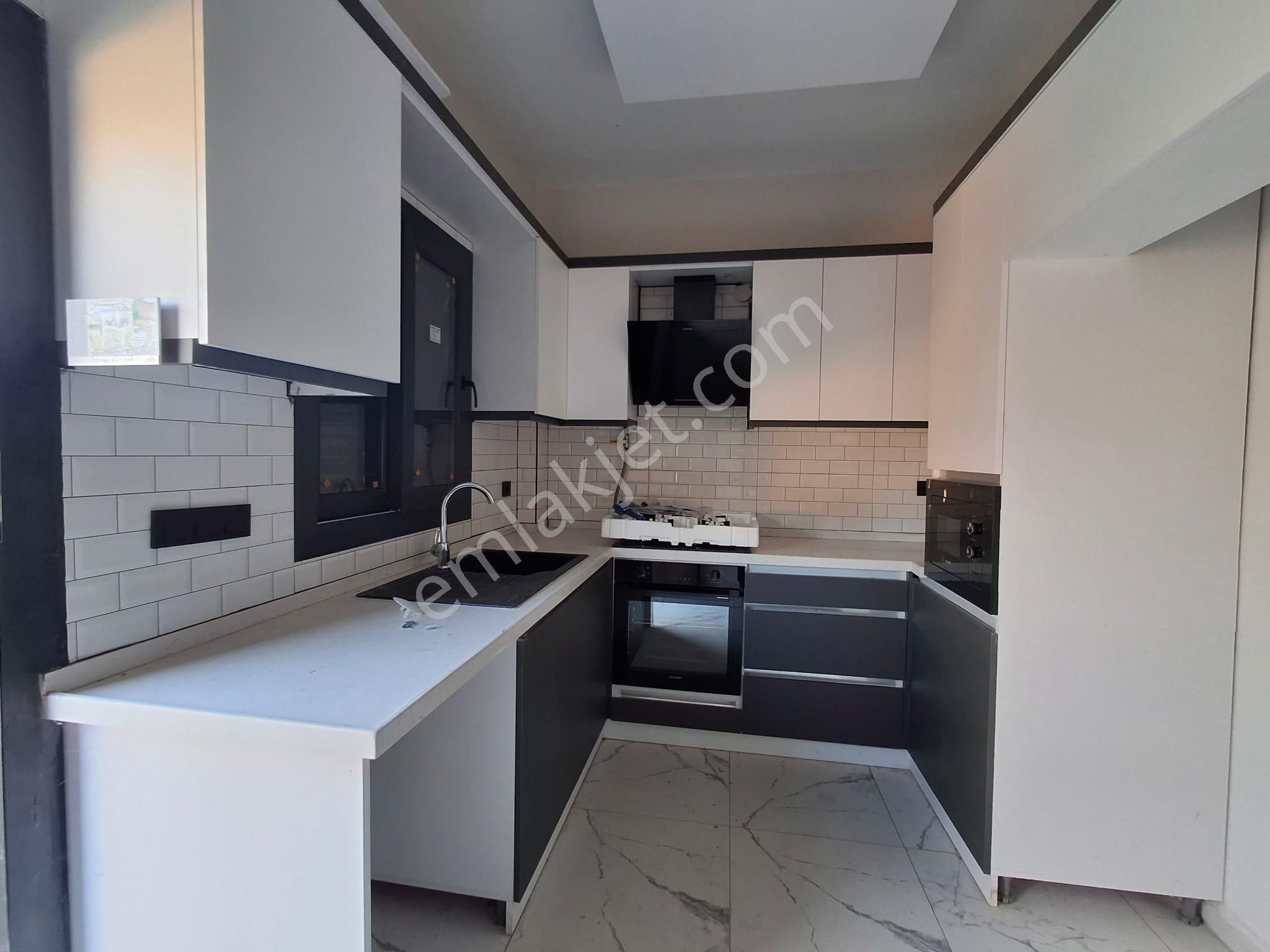 Bal Gayrimenkul -gölcüklerde Açık Mutfak Geniş Bahçeli 4+1 Villa - Görsel 2