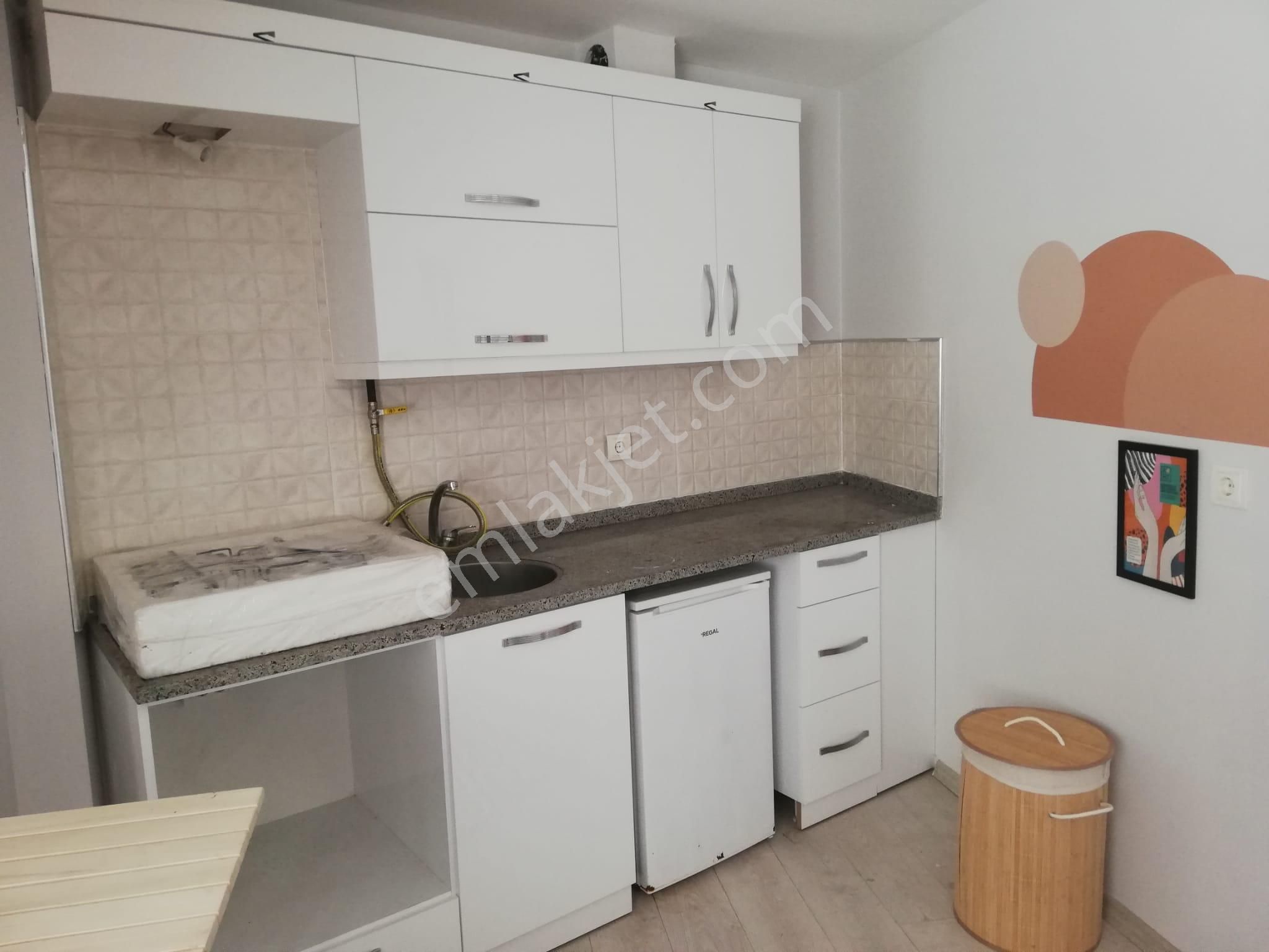 İzmir Buca Doğum Hastanesine Yakın Satılık Ful Eşyalı 1+1 Daire D.gazlı