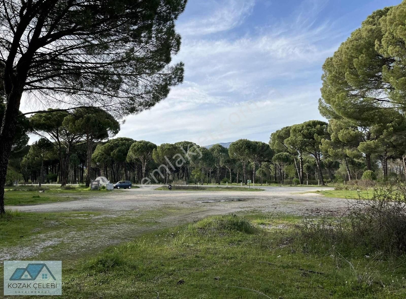 Ayvalık Yolu Üzeri Benzinlik Vasıflarını Taşıyan Düz Zemin Arazi - Görsel 6