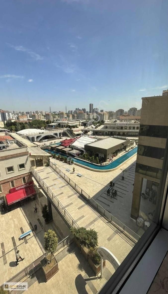 Kayaşehir Merkez Avm Plaza Katında Kiralık Ofis