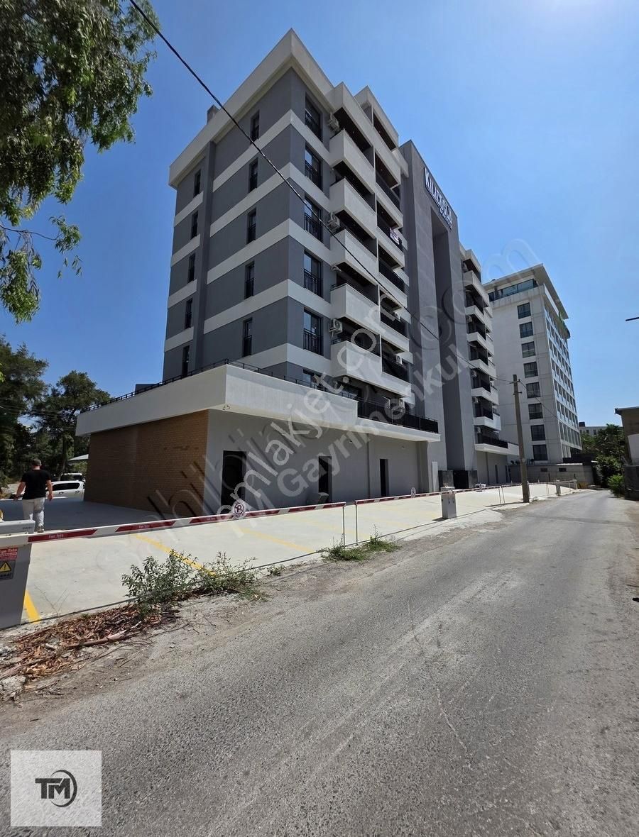 Kılıçoğlu Bornova Projesinde Ara Kat 1+1 Satılık Sıfır Daire
