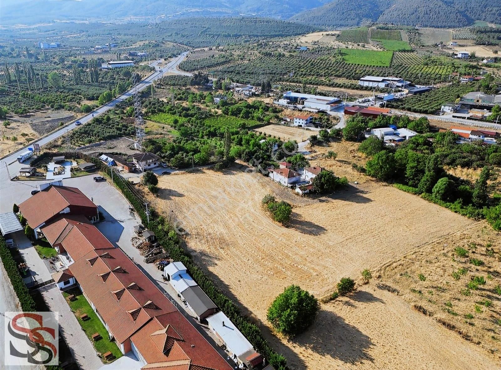 Geyve Eşme Mahallesi Muhteşem Konumda Yatırımlık 2.535 M² Tarla - Görsel 10