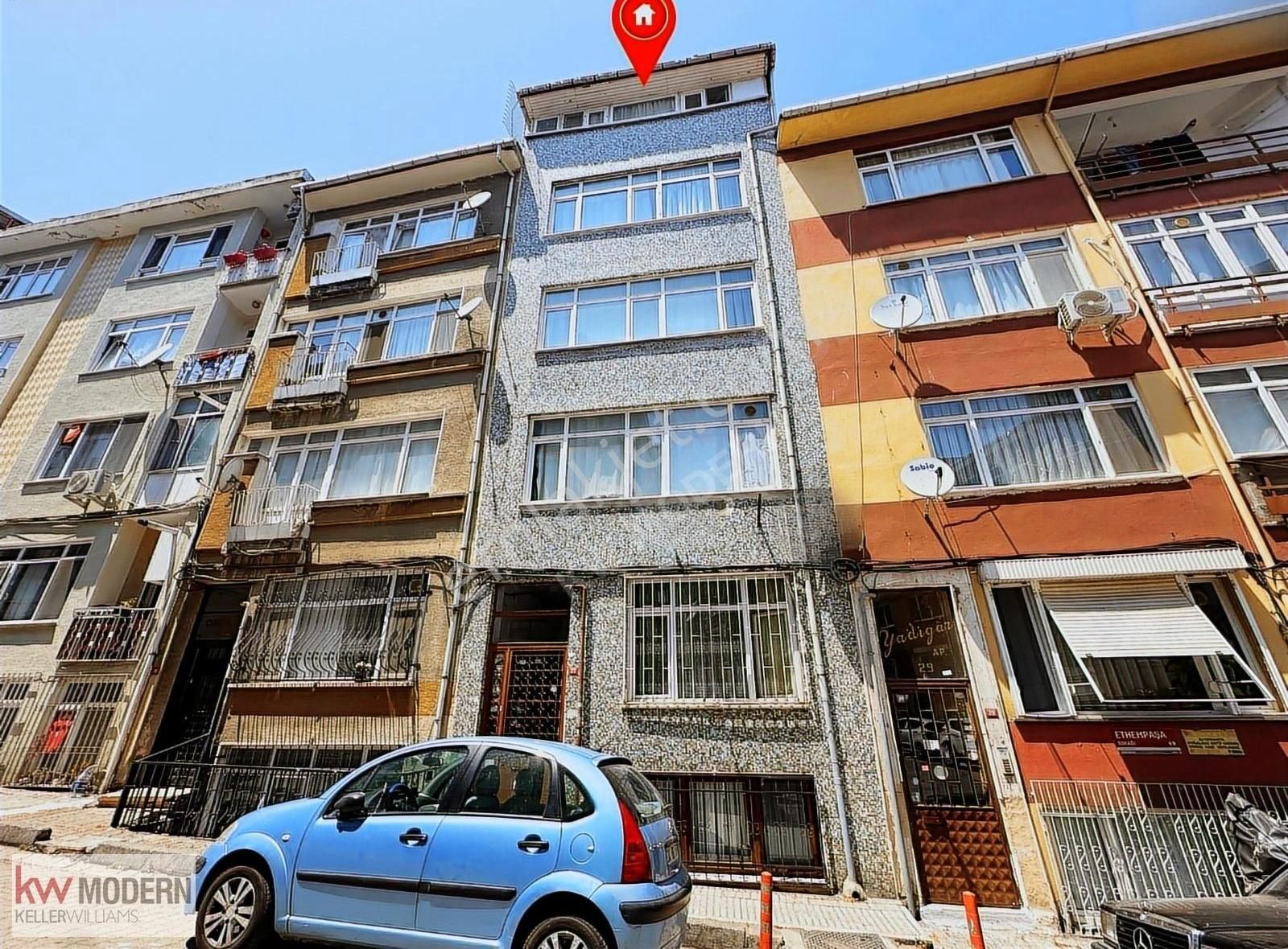 Üsküdar Salacak'ta Denize Yürüme Mesafesinde Satılık 2+1