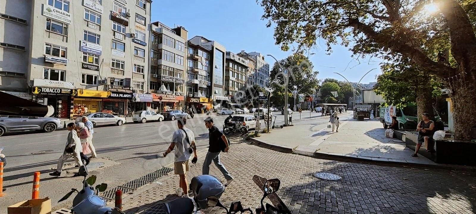İzmitte Şehrin Göbeğinde Yüksek Kira Getirili Satılık Dükkan - Görsel 7