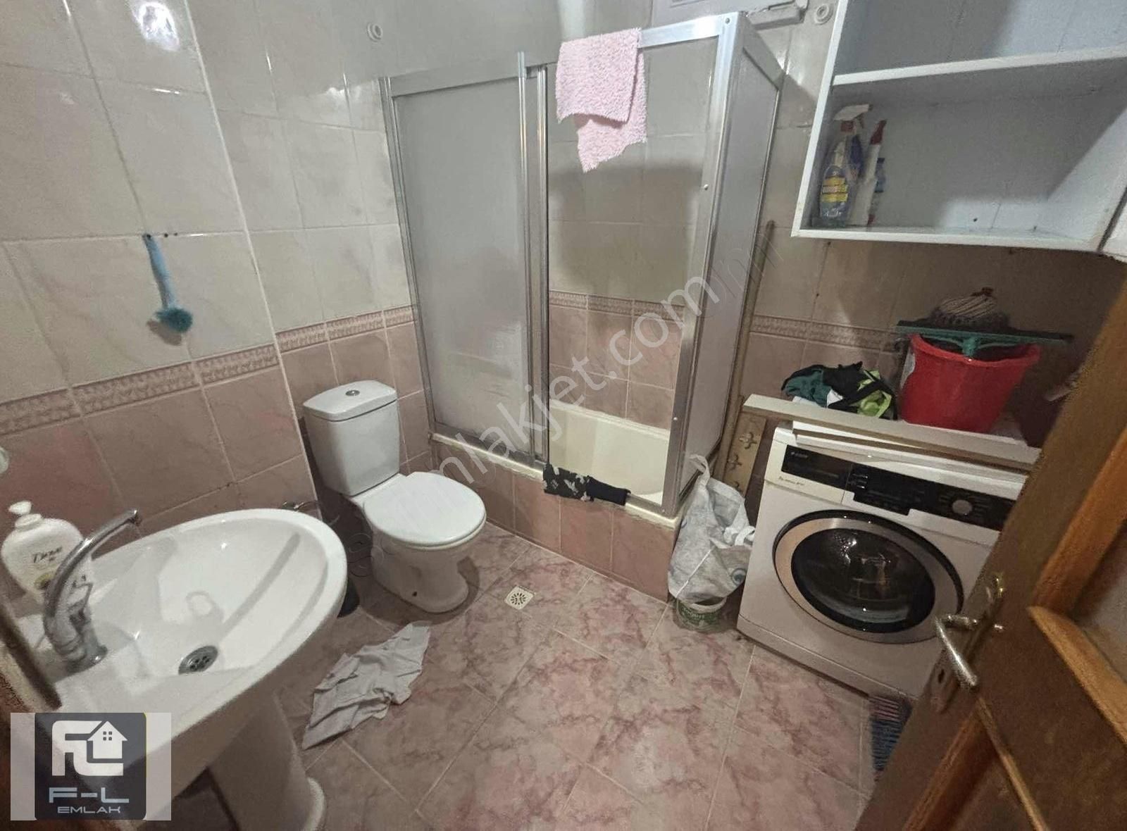 F-l Emlaktan Bulgurlu Cumhuriyette 3+1 Eşyalı Giriş Kat Öğrenciy