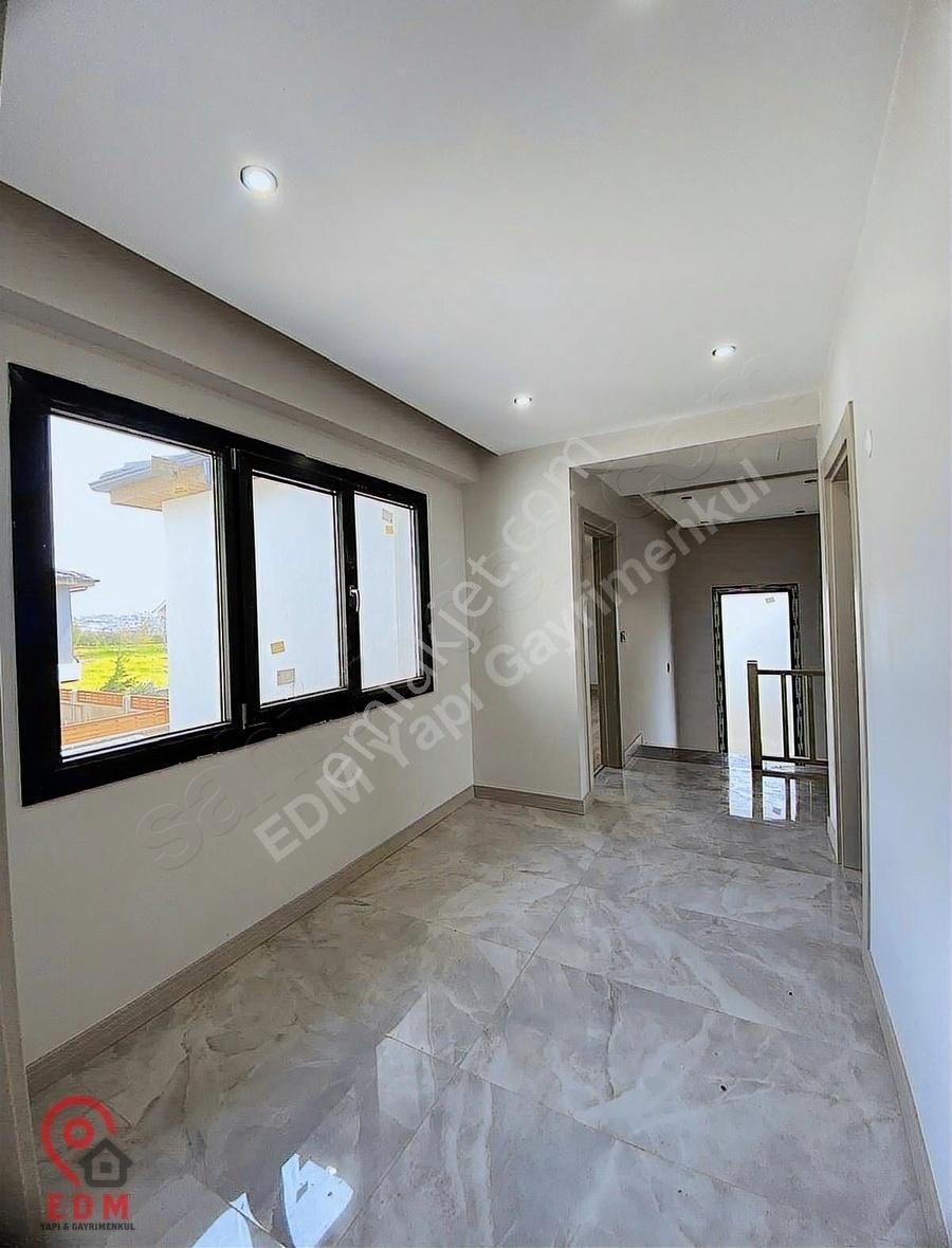 Silivride Özel Havuzlu Modern Mimarili Müstakil Satılık Villa - Görsel 12