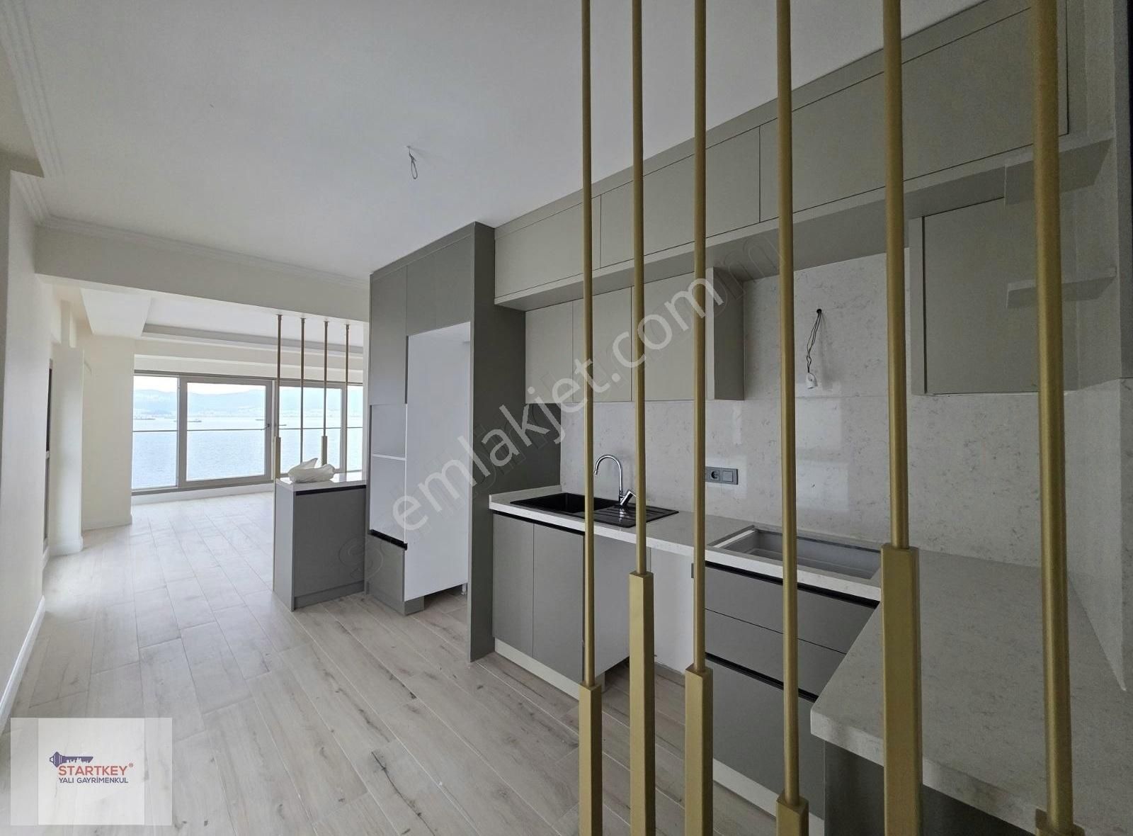 Karşıyaka Yalı Satılık 3+1 Dubleks Deniz Manzaralı Yalı Dairesi - Görsel 3