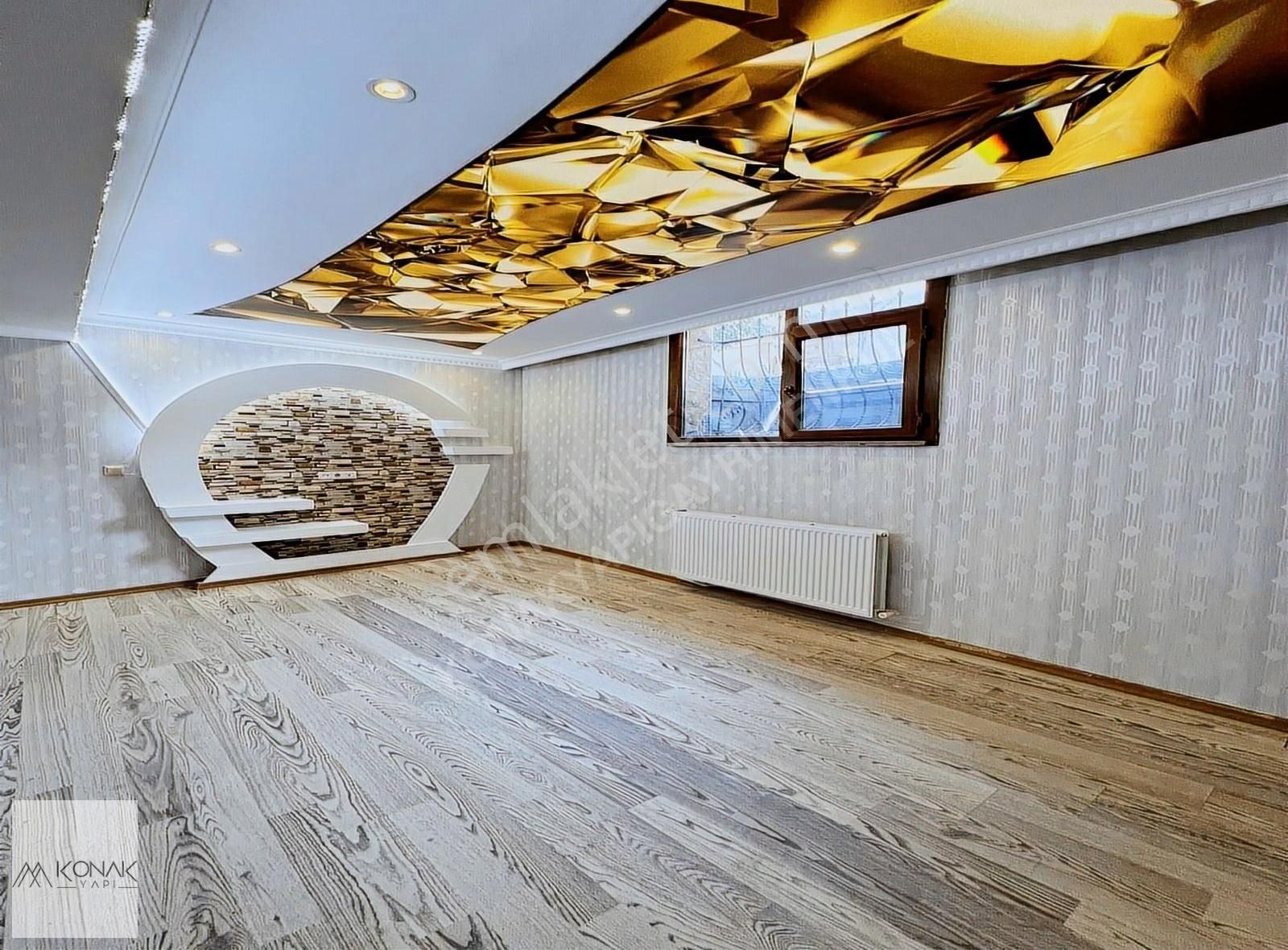 Selahaddin Eyyubi Mh 2+1 100m² Bahçeli Satılık Dekorlu Daire
