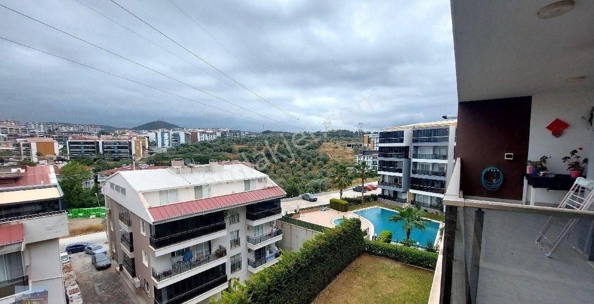 Kuşadası Degirmendere De 3+1 Satılık Daire