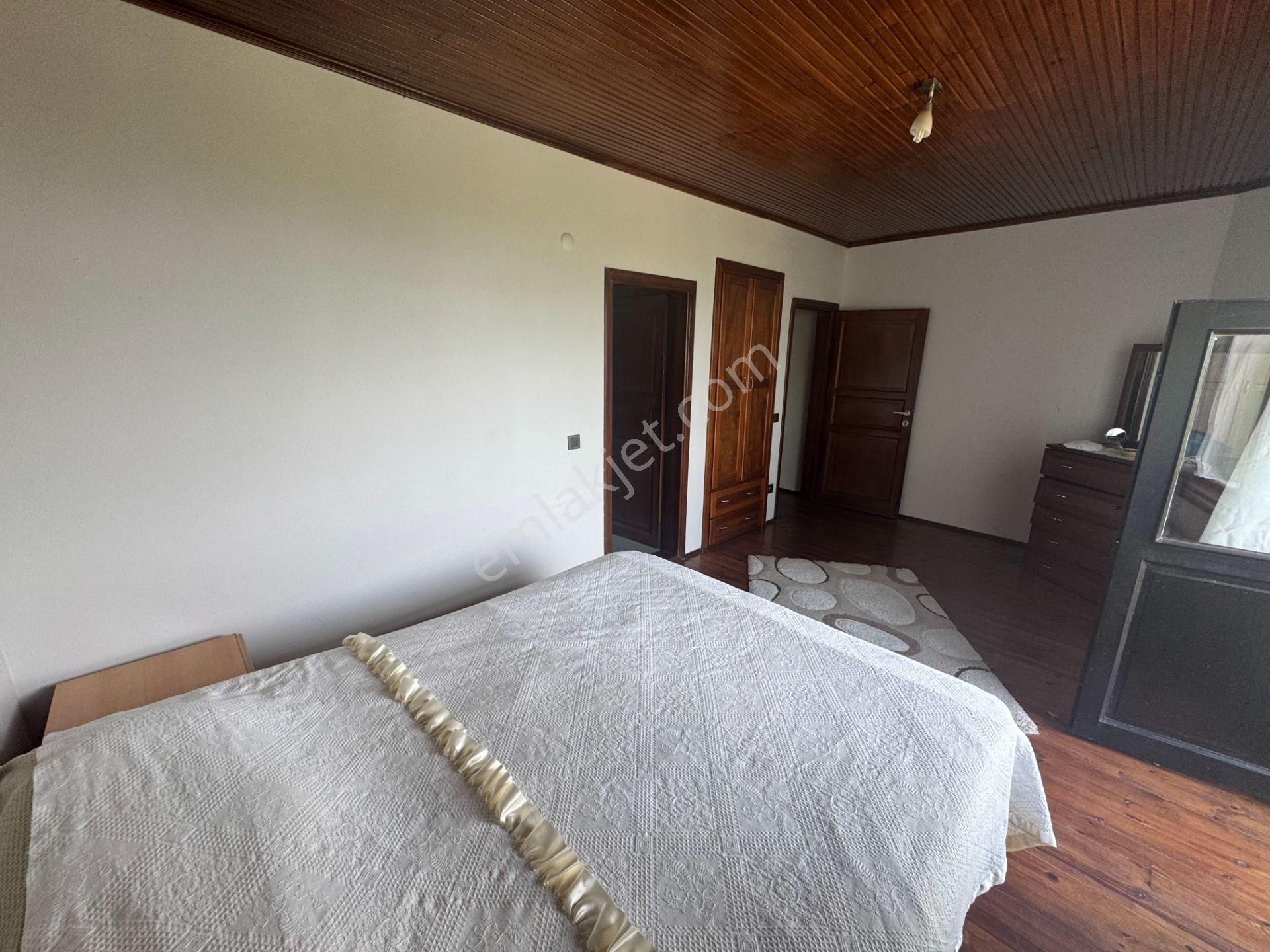 Sapanca’da Site İçinde Satılık Göl Manzaralı Bahçeli Müstakil Villa.. - Görsel 29