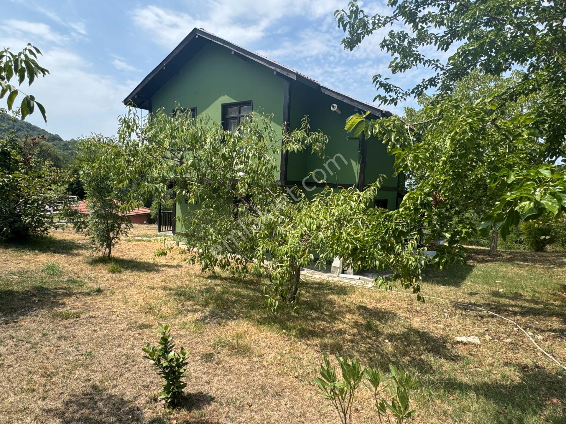 Sapanca’da Site İçinde Satılık Göl Manzaralı Bahçeli Müstakil Villa.. - Görsel 8