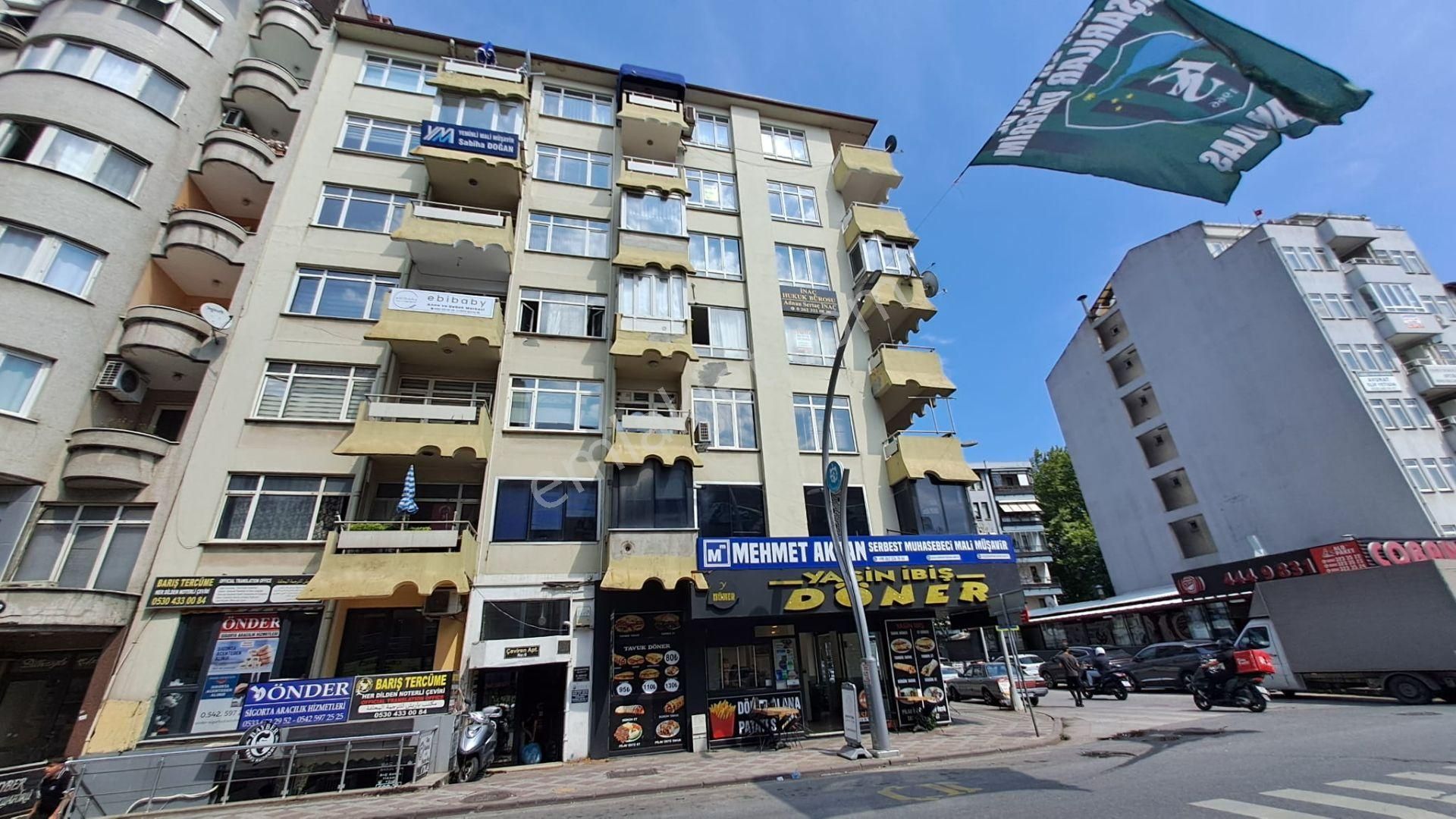 İzmit Çarşı Leyla Atakan Caddesi Kiralık İş Yerine Uygun Daire Ofis