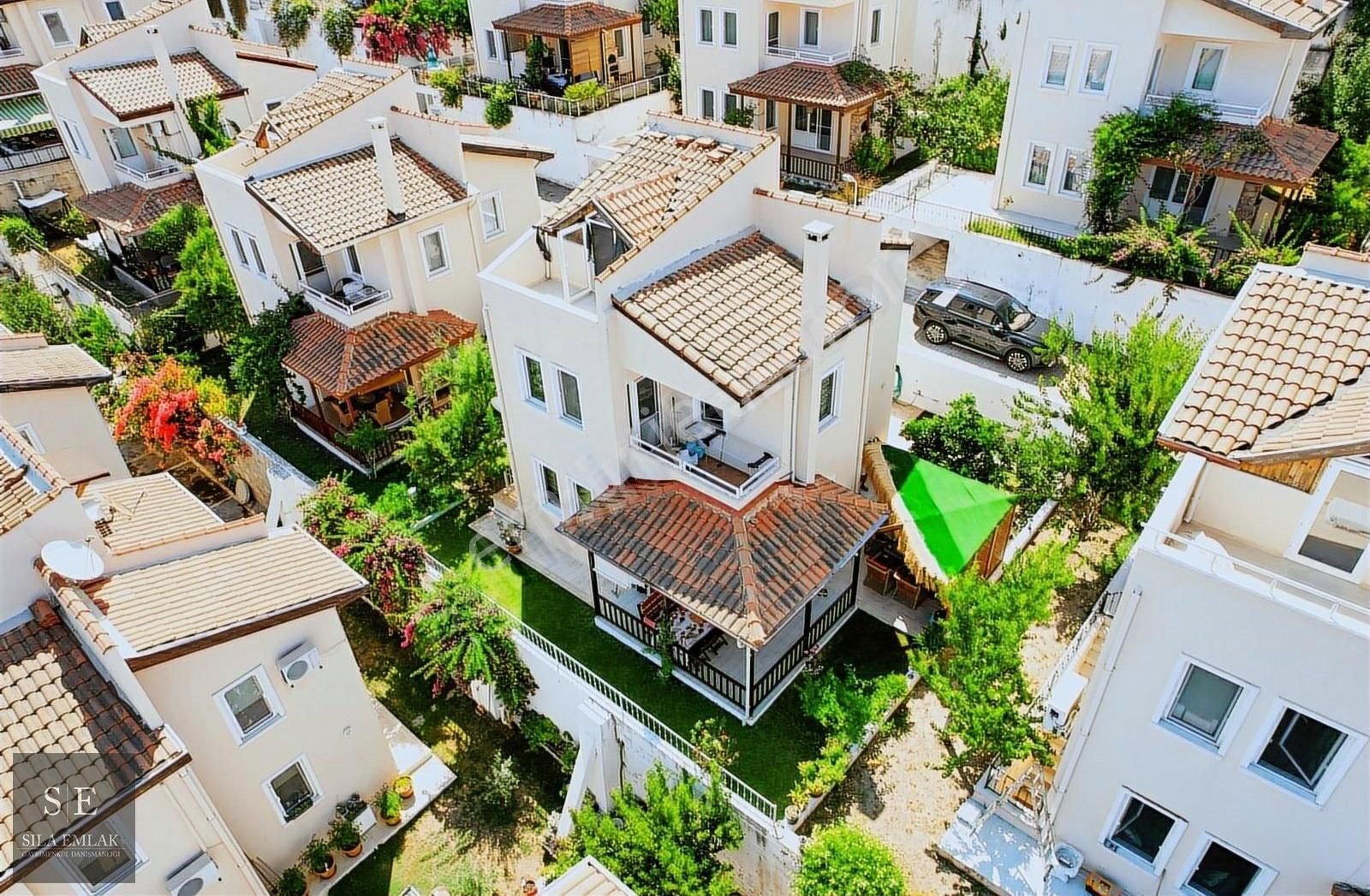 Sıla Emlak'tan Güllük'te Deniz Manzaralı Harika Villa