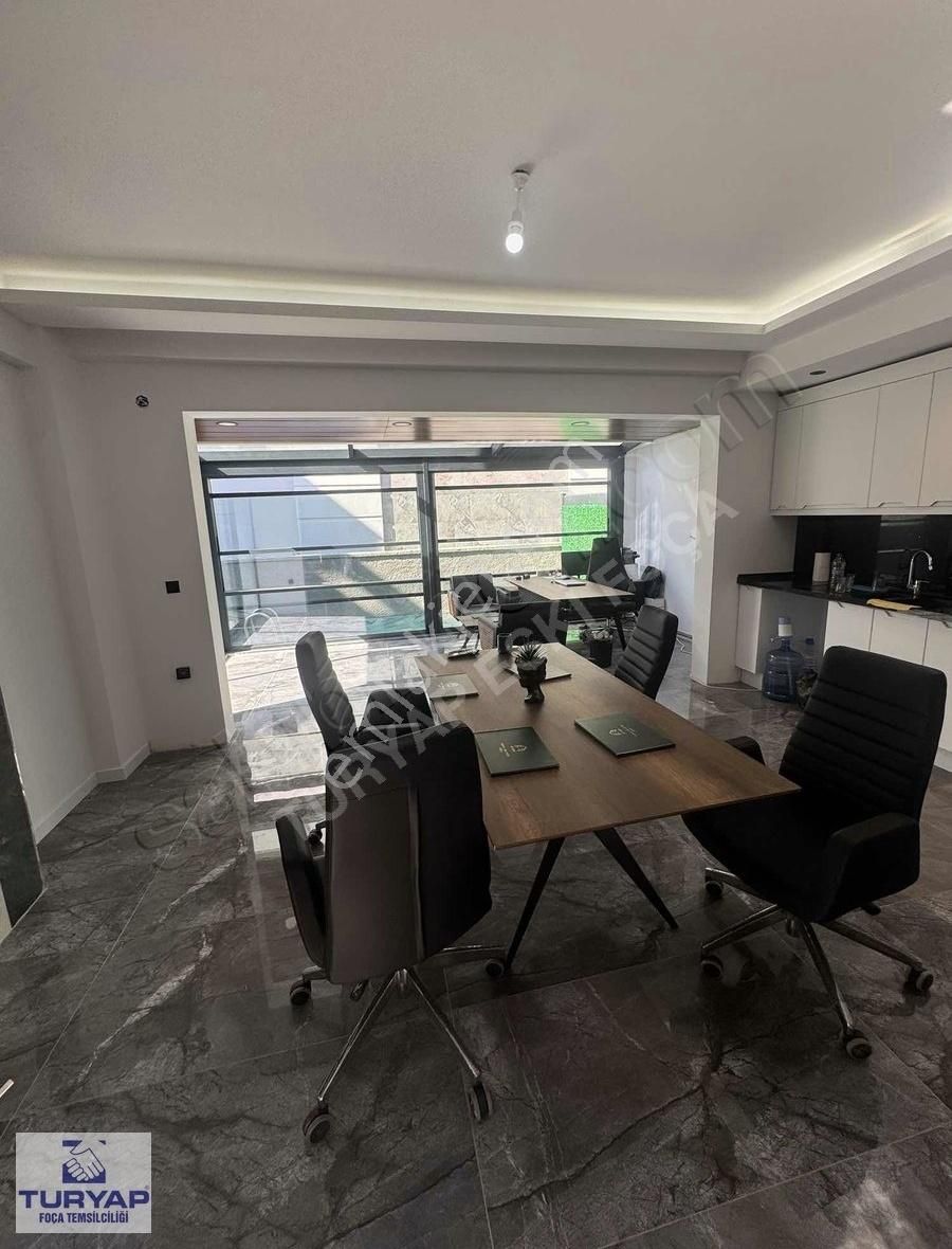 Turyap Foça'dan Satılık Havuzlu Asansörlü Lüks Villa - Görsel 7