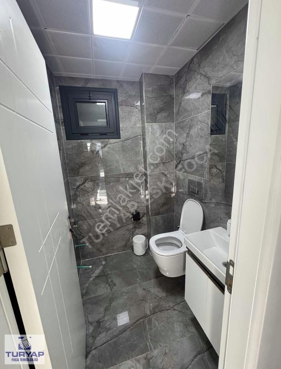 Turyap Foça'dan Satılık Havuzlu Asansörlü Lüks Villa - Görsel 19