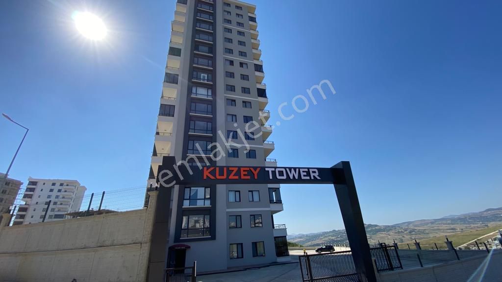Kuleler Bölgesinde Ebeveyn Banyolu Lüks 3+1 Kiralık