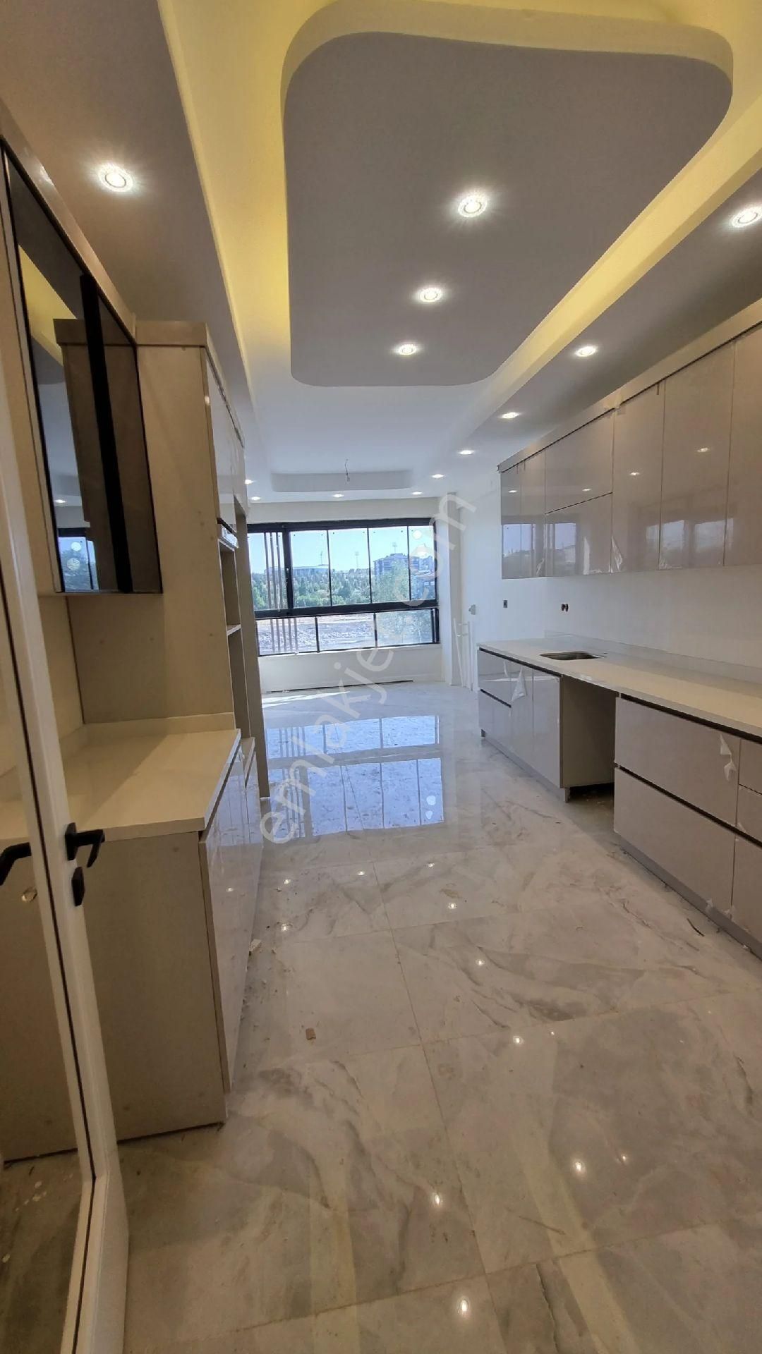 Ankara Gölbaşı Örencikte Ultra Lüx 4+1 Her Katta Satılık Daireler