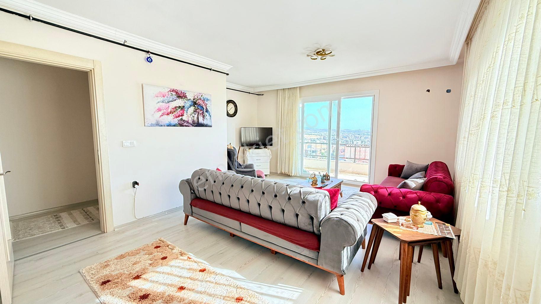 Seferihisar Muhteşem Manzaralı Full Eşyalı İyi Konum Kiralık 2+1 Daire