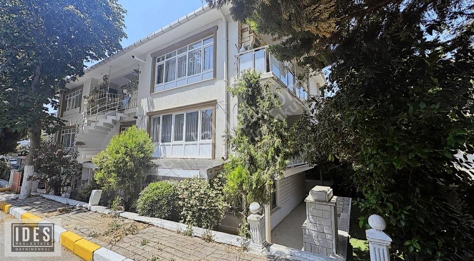 Selimpaşada Site İçerisinde Denize Yakın Satılık 2+1