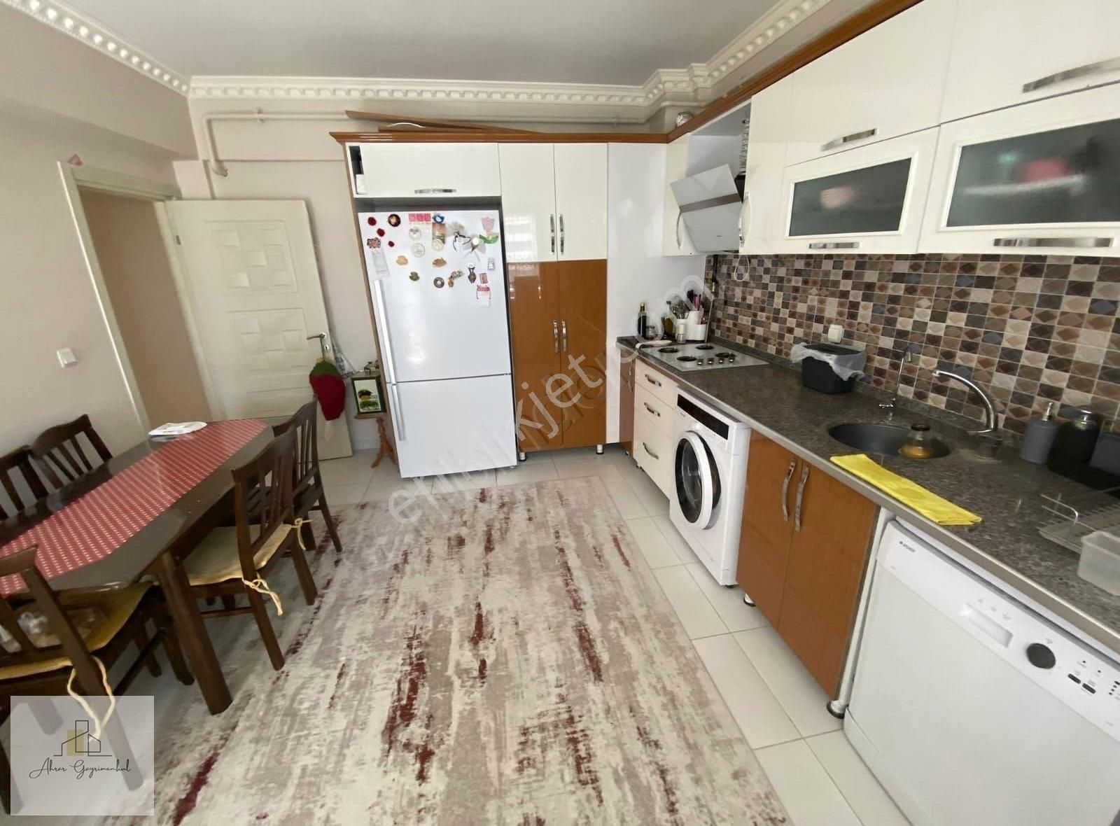 Sürsürü Mahallesi | 3+1/ Ara Kat | Ahrâr Gayrimenkul