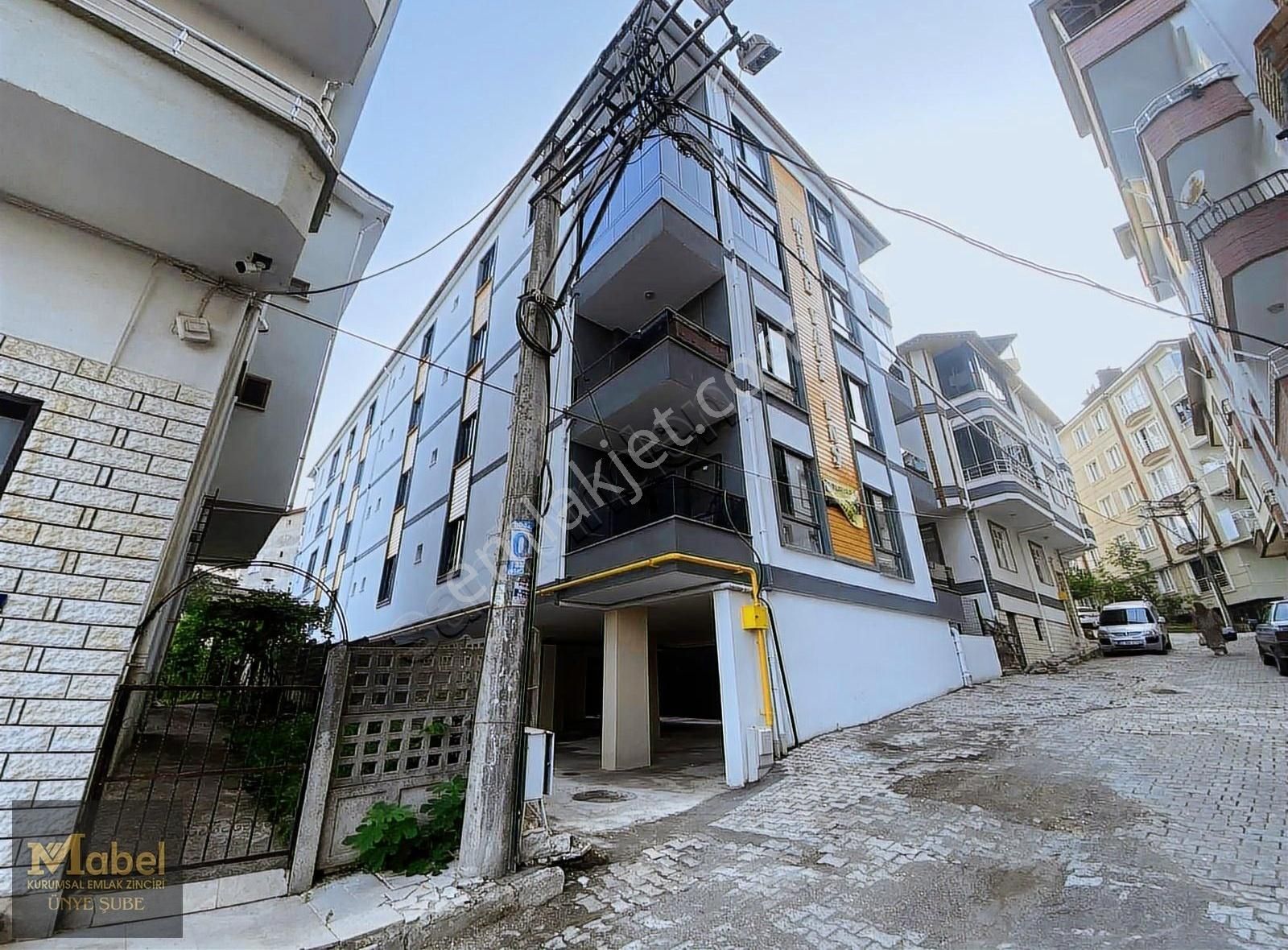 Mabelden Yerden Isıtmalı Kapalı Otopark 3+1 Sıfır Kiralık Daire