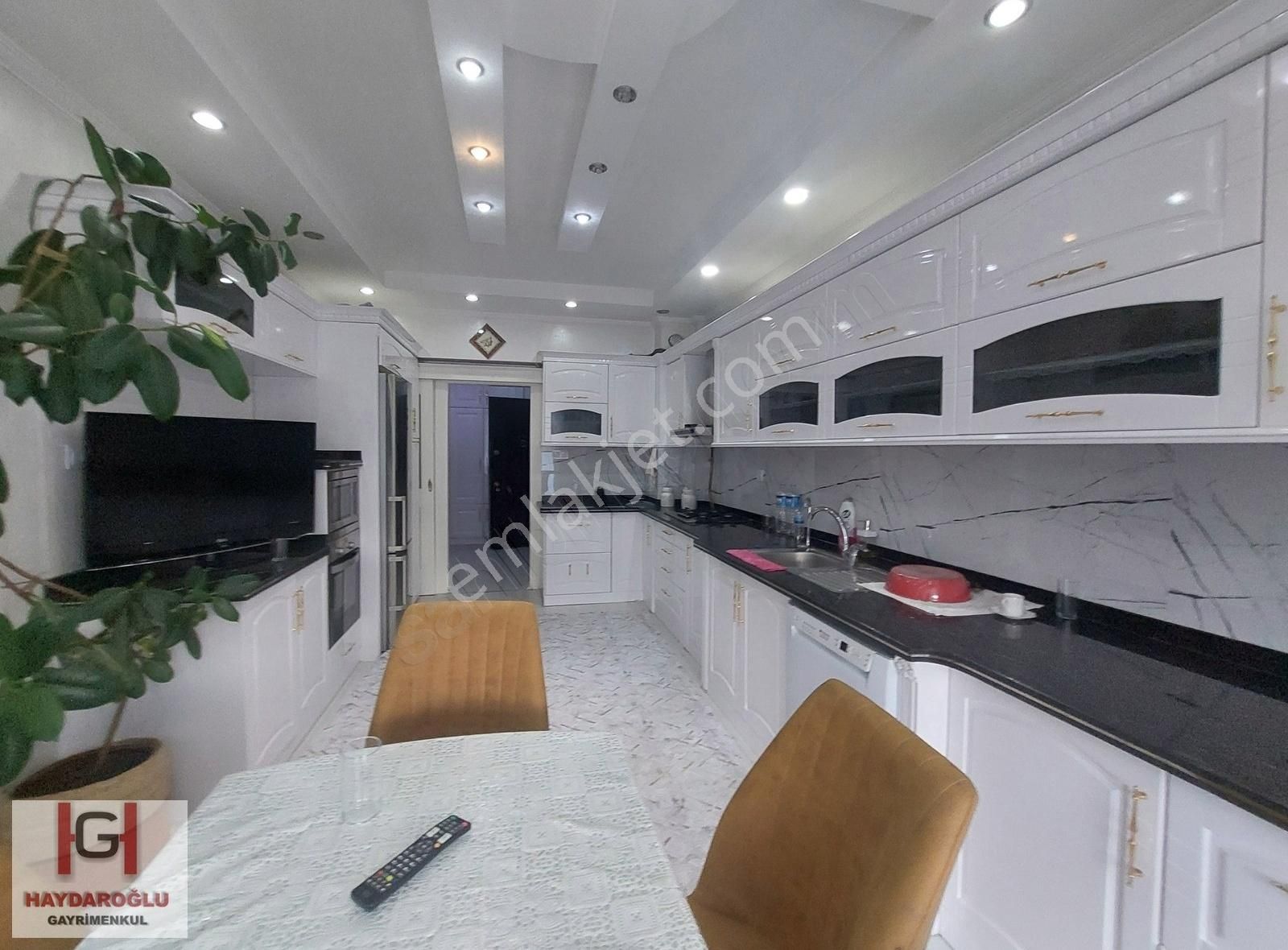 Gaziantep İbrahimli Batıkent De Site İçi Satılık 3+1 Daire