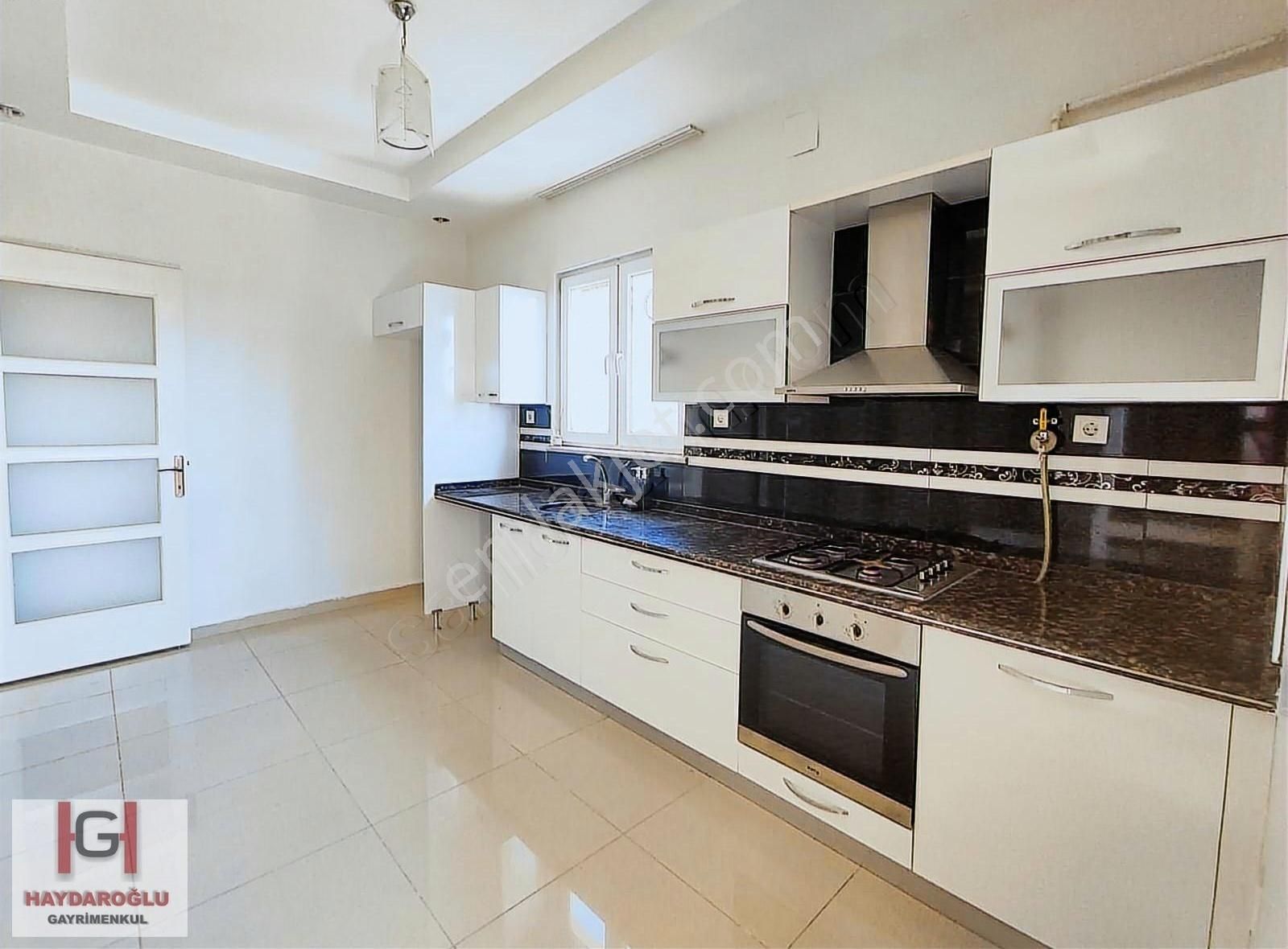 Sarıgüllük'te Merkezi Konumda 2+1 Kiralık Bakımlı Daire