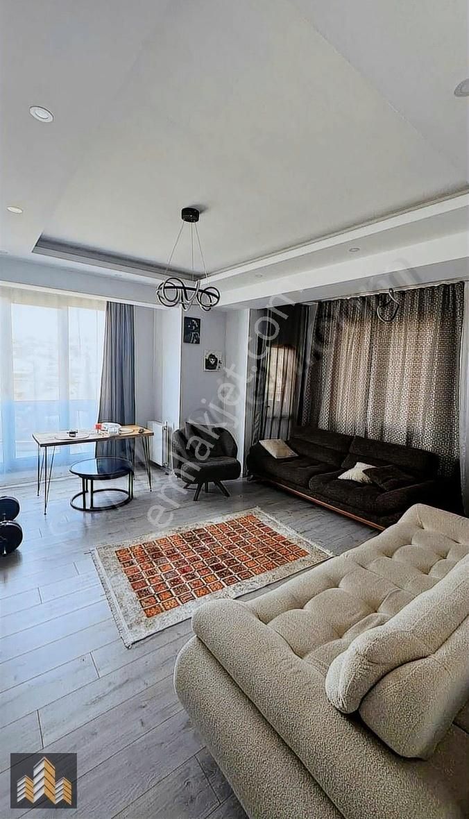 Aak Emlaktan Küçükköy Merkezde Sitede Satılık Daire