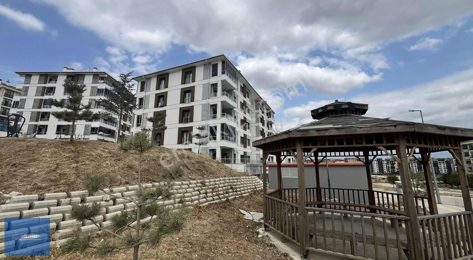 Nilüfer Balkan 2023 Toki'ler De Teraslı Kiralık Daire