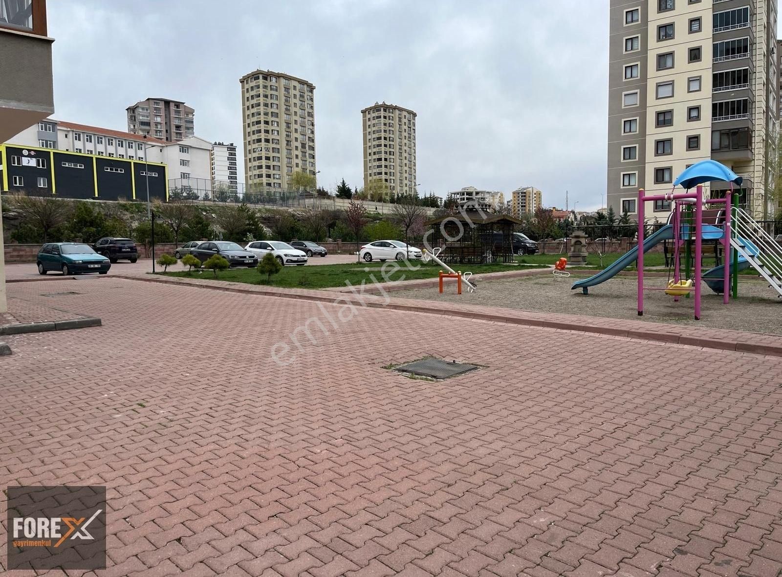 Germir Mahallesinde Gayet Geniş Satılık 4+1 Daire