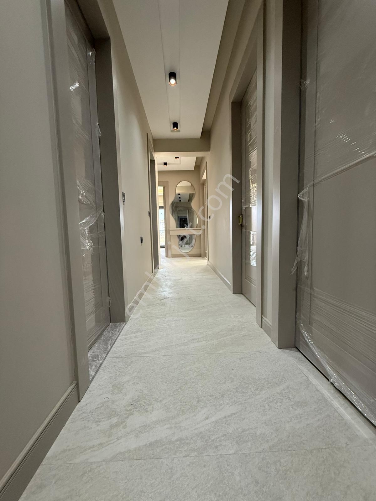 Demirlerden Yenişafakta Giyinme Odalı Ebeveyn Banyolu Lüks 3,5+1 - Görsel 17