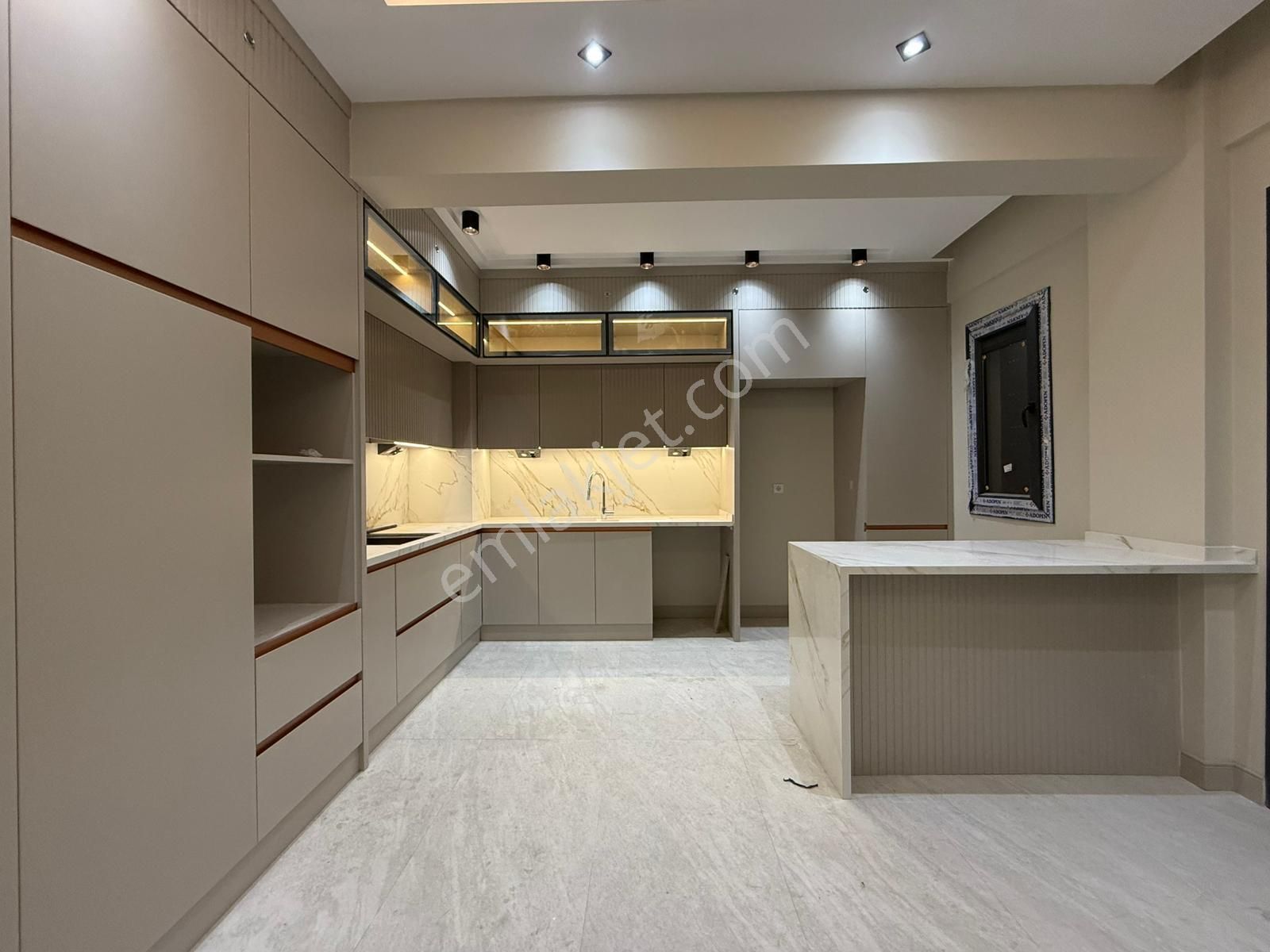 Demirlerden Yenişafakta Giyinme Odalı Ebeveyn Banyolu Lüks 3,5+1 - Görsel 2