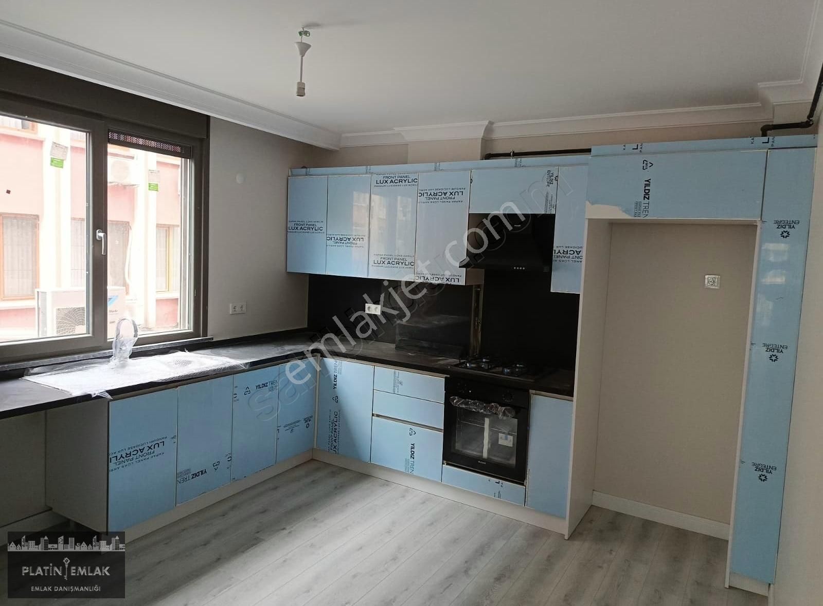 Platin Emlak'tan Sakızağacı Mahallesi'nde Satılık 3+1 Daire