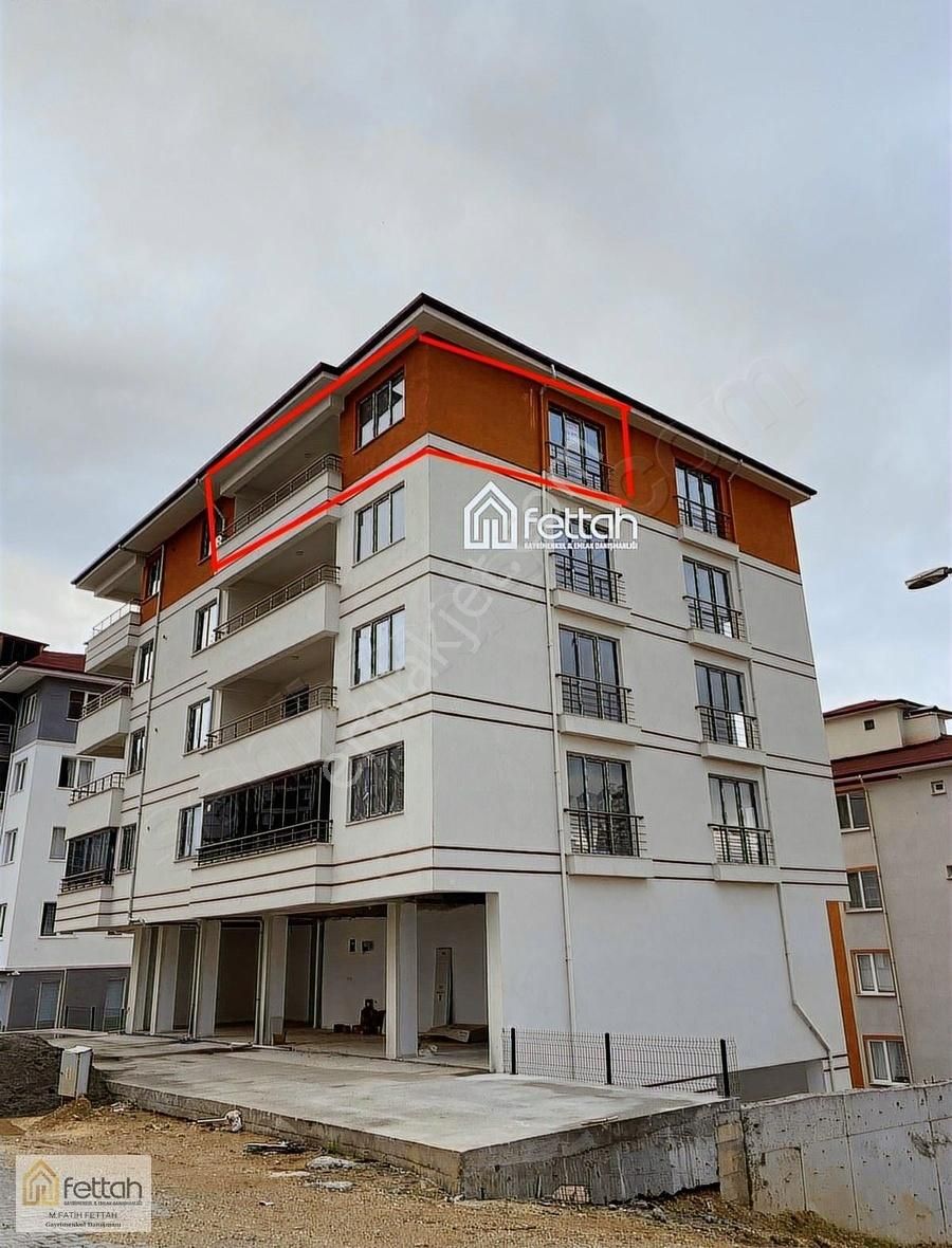 Tosya Yolunda Dolmuşu Önünden Geçen 2+1 Satılık Daire