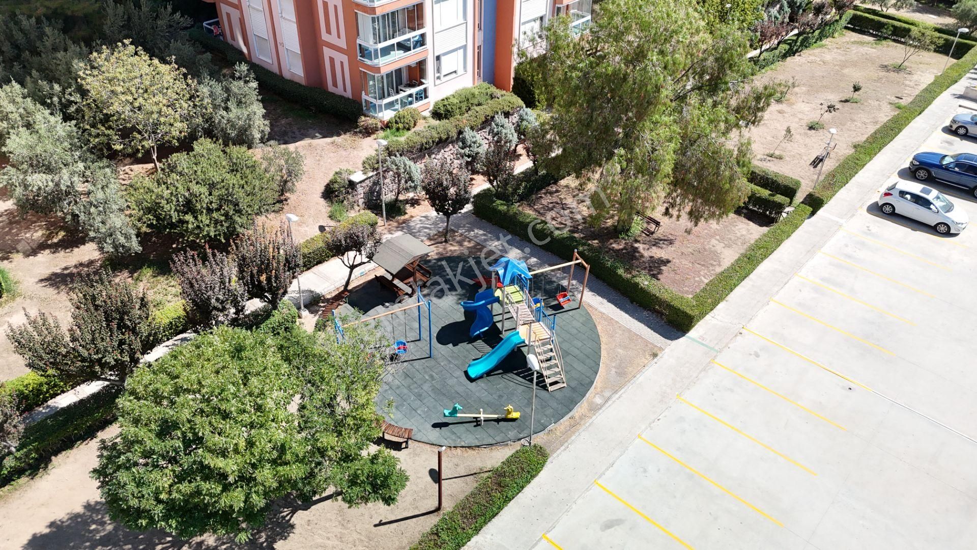 Karşıyaka Yüksek Vadi Sitesinde Satılık 25043 Adada Arakat 3+1 - Görsel 24